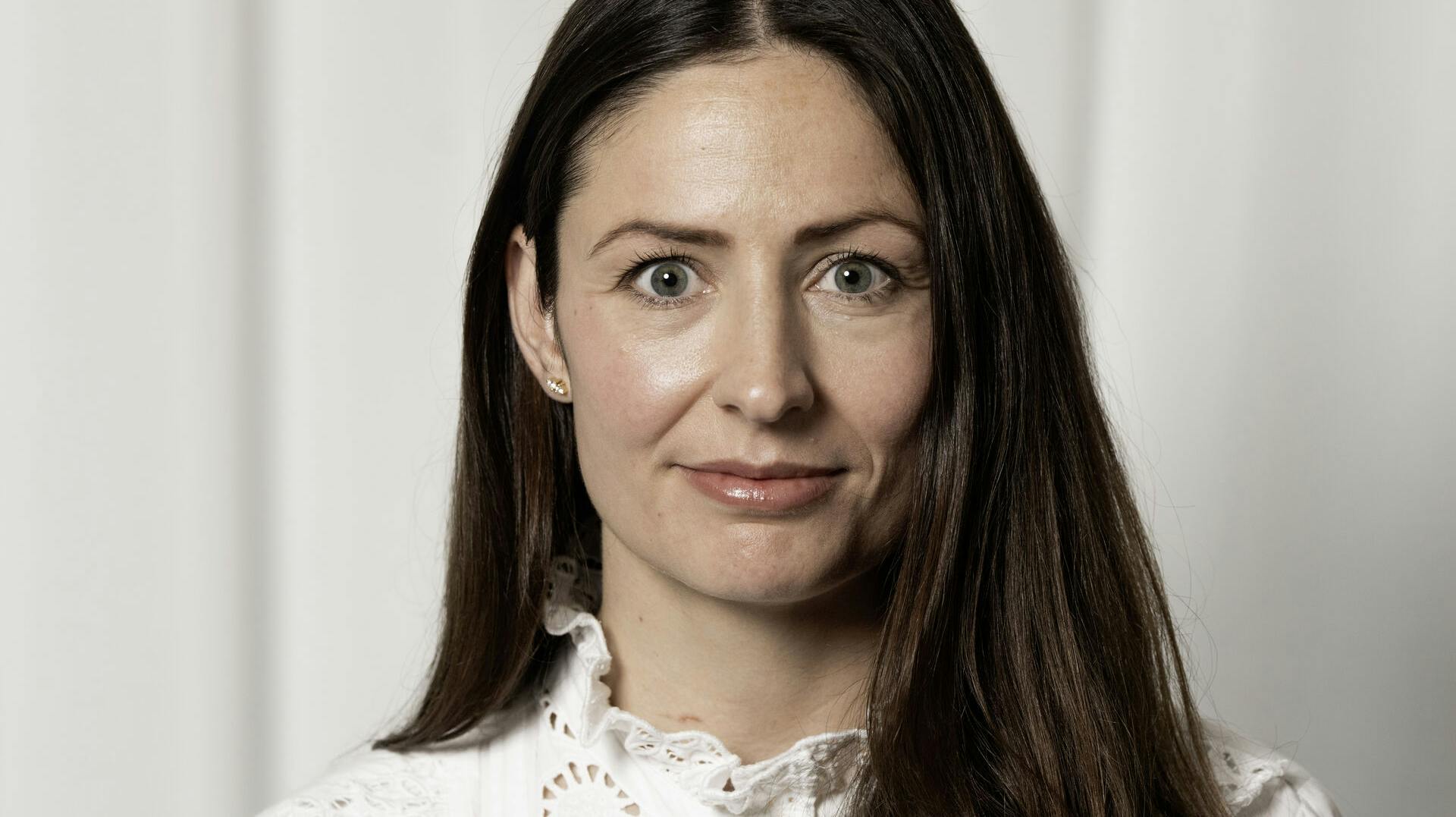 Venstres Linea Søgaard-Lidell venter sit tredje barn.