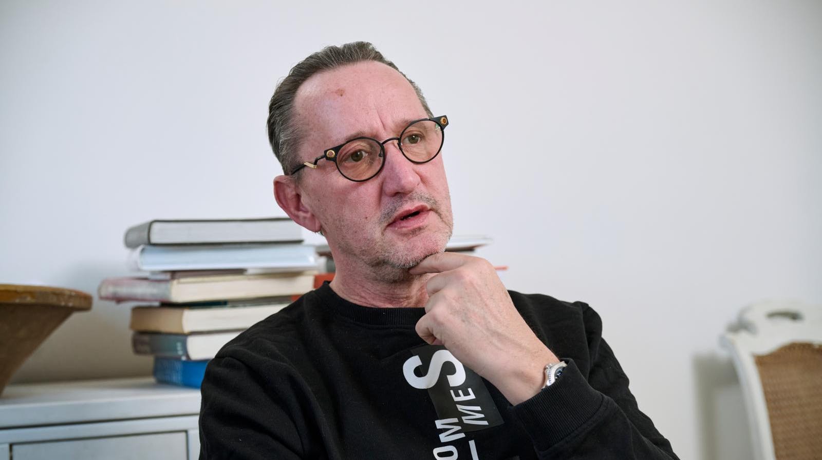 Jesper Skibby røber nu, at han har taget konen for givet førhen. Samtidig har han fundet ud af, at han er helt hjælpeløs.
