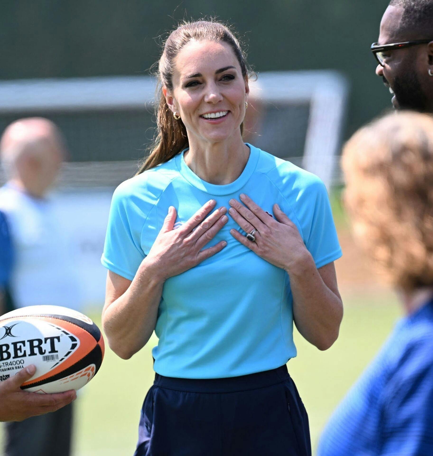 Tidligere har prinsesse Kate ofte båret den blå safirring - også til sportslige begivenheder som her.