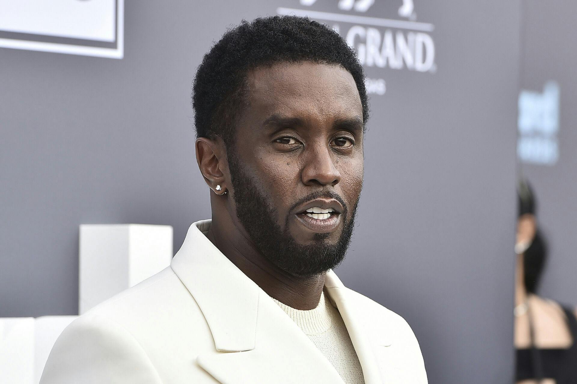 Sean "Diddy" Combs er blevet ramt af endnu en nedtur. Den voldtægtsanklagede rapper er i retten blevet dømt til at skulle betale 677 millioner kroner, efter han har tabt en retssag mod Derrick Lee Cardello-Smith.