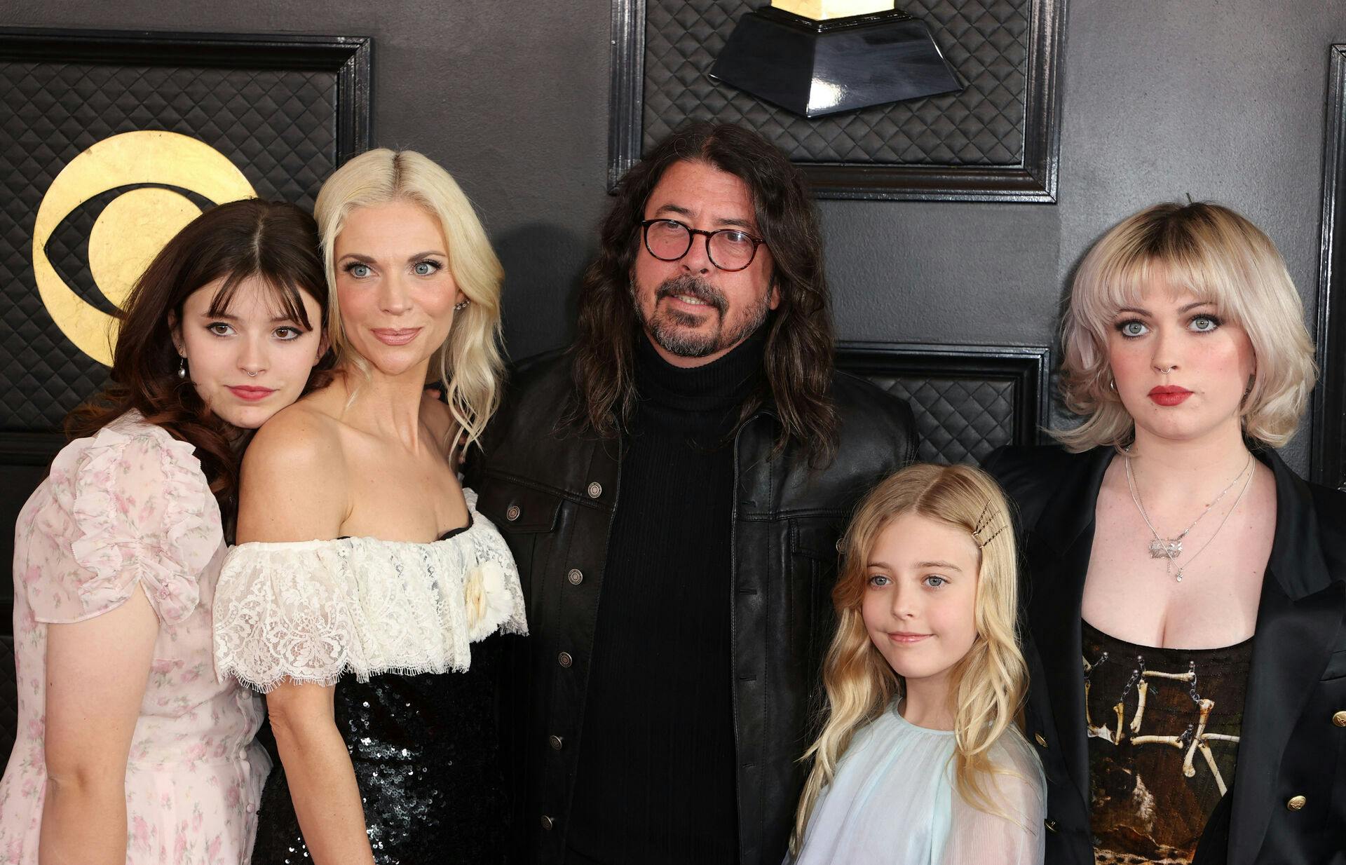 Dave Grohl med sin familie til sidste års Grammy-uddeling.