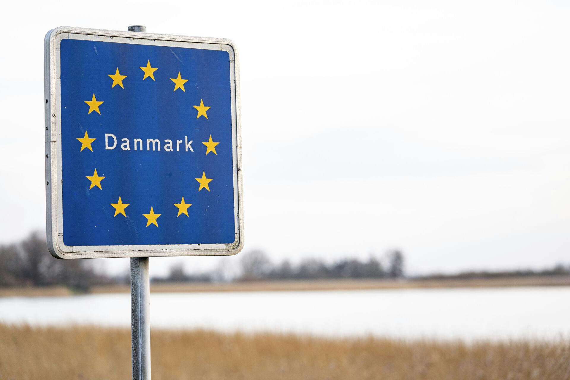 Tyskland indfører mandag grænsekontrol, hvilket kan føre til kødannelse ved grænsen.