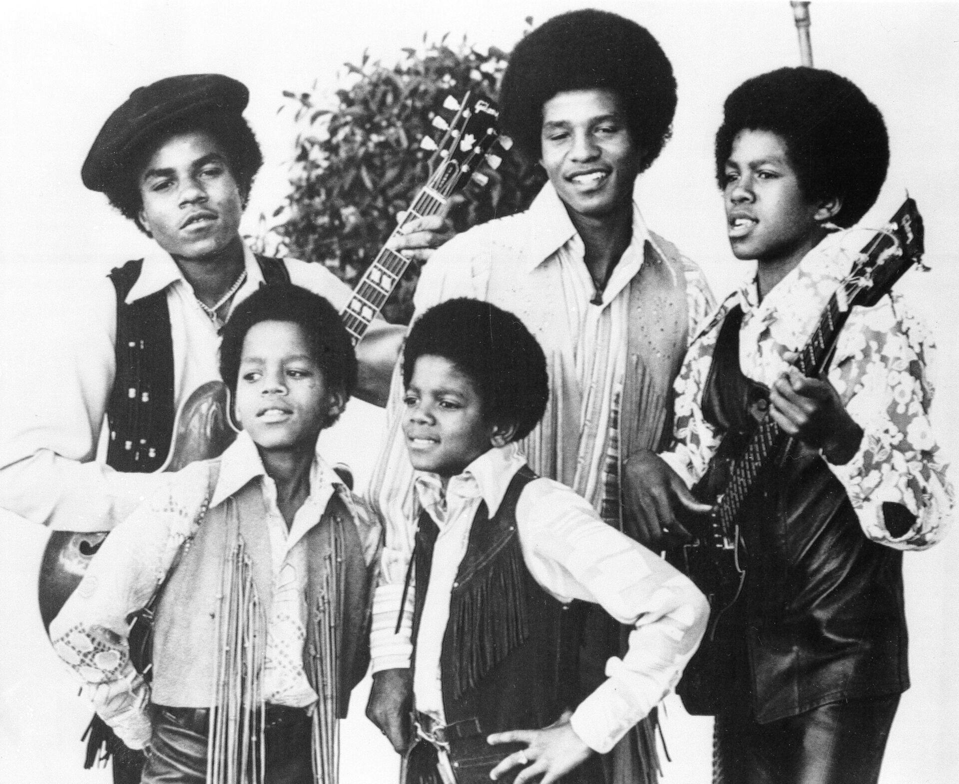 Jackson 5 - bestående af Michael Jackson, Marlon Jackson, Tito Jackson, Jackie Jackson og Jermaine - i et udateret foto.