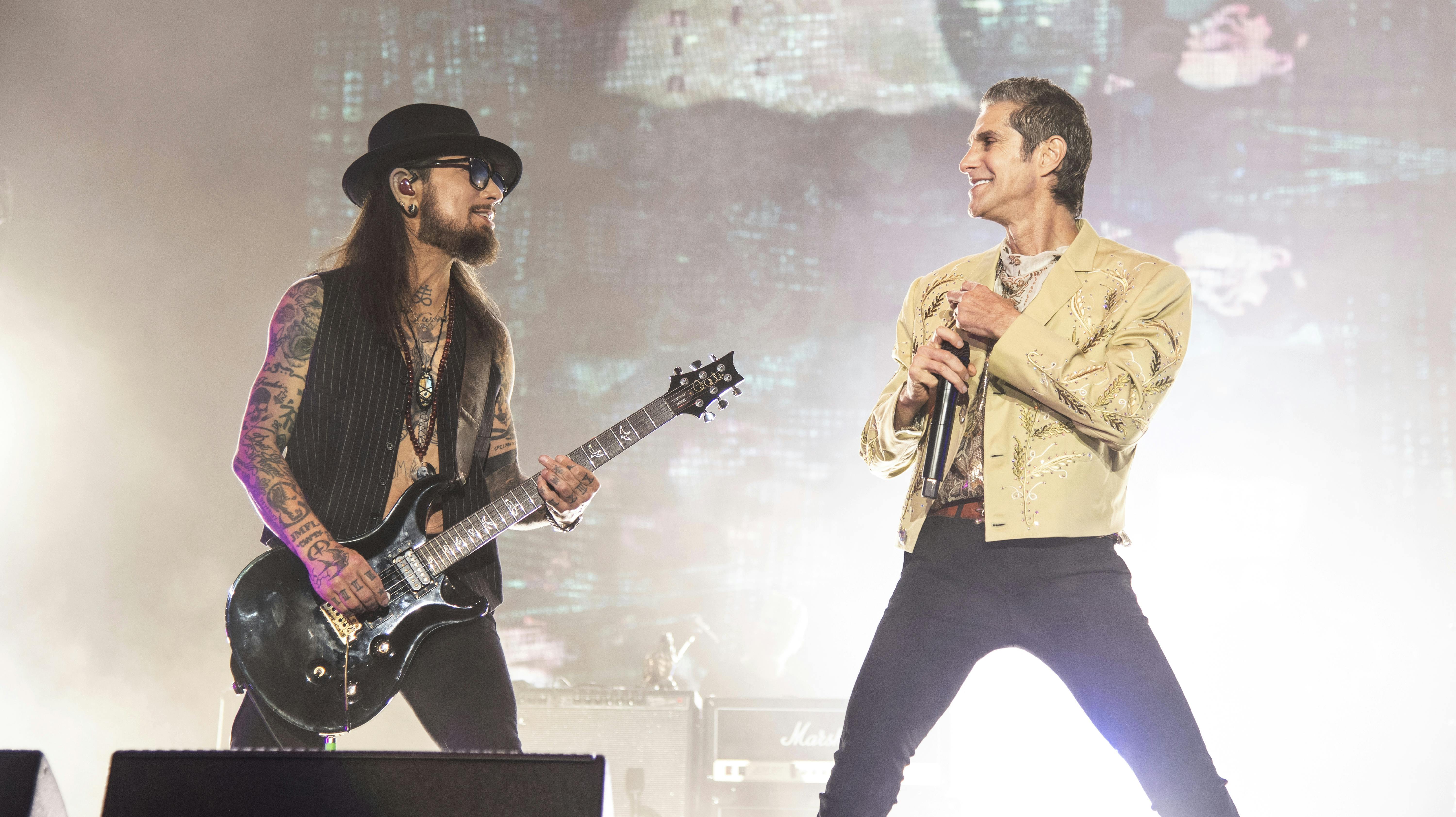 Fredagens koncert gik på ingen måde som planlagt, og nu har Jane's Addiction valgt at aflyse resten af deres turné.