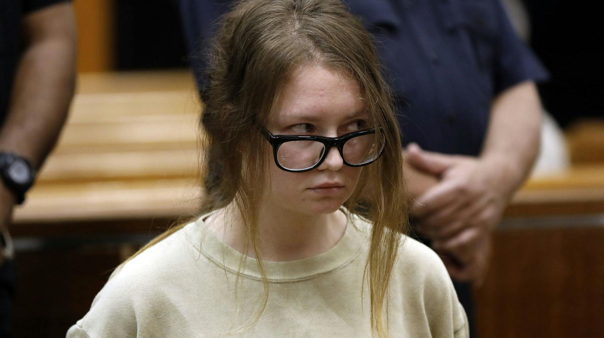 Anna "Delvey" Sorokin blev i 2019 kendt skyldig i adskillige anklagepunkter om bedrageri.