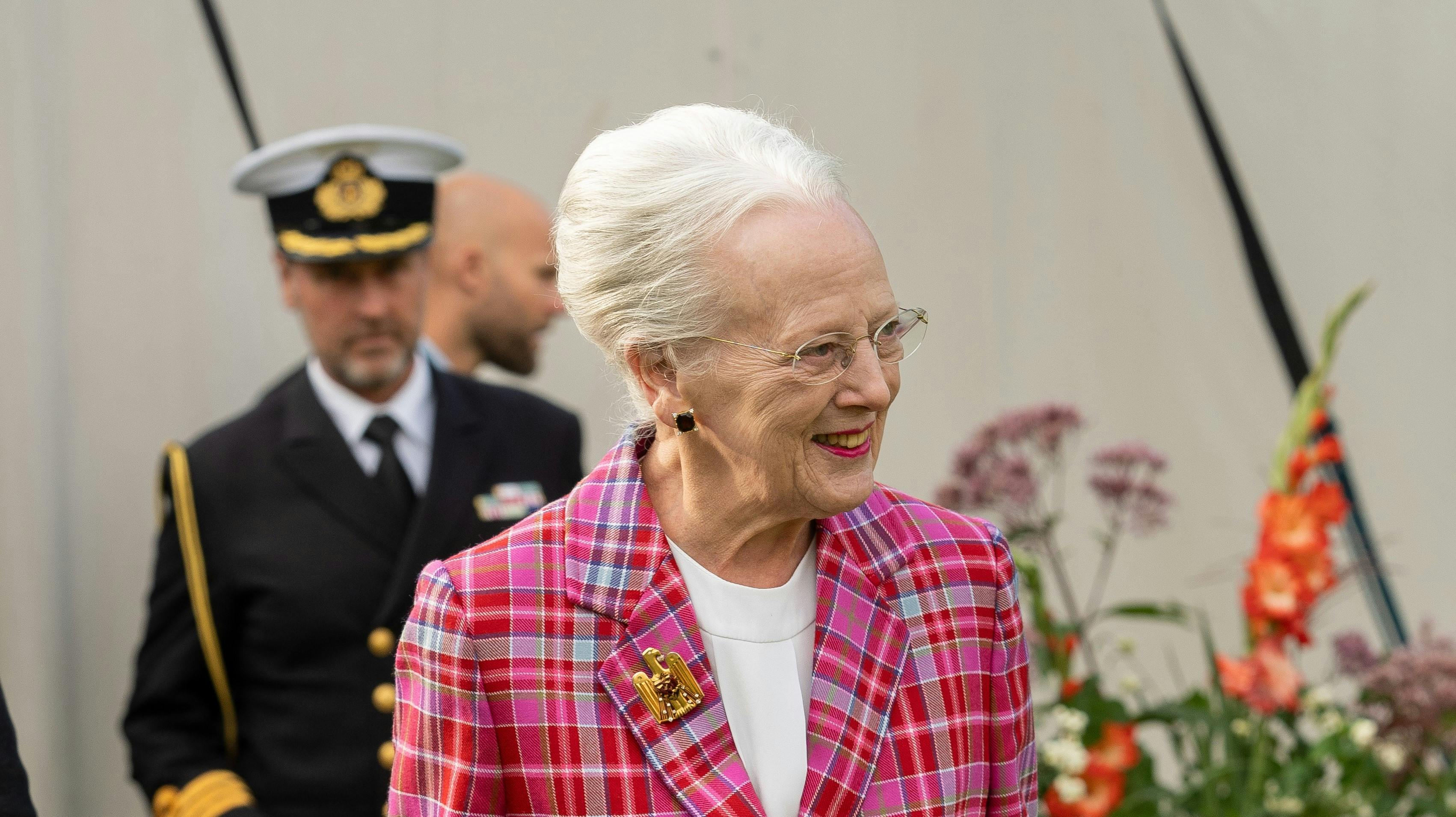 Kongehusets kommunikationschef oplyser, at dronning Margrethe er indlagt på Rigshospitalet. 