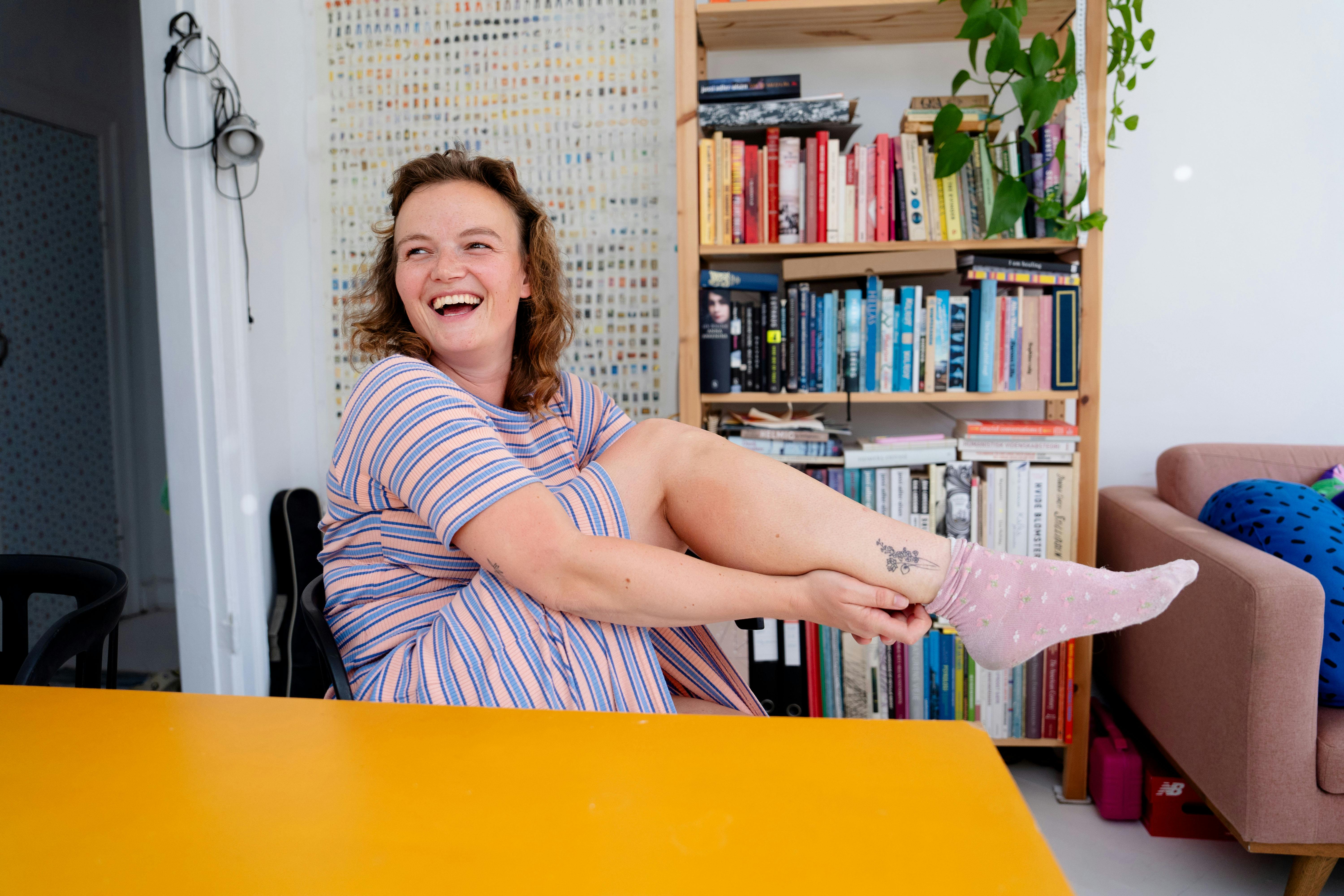 Nina Ettrup Larsen er blevet et symbol på kvindekampen, fordi hun får at vide, at hun er "for meget".