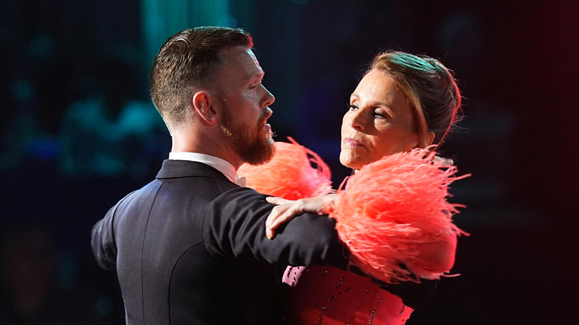 Her ses Dot Wessmann og hendes partner Nikolaj Lund, der er med i årets sæson af "Vild med dans".