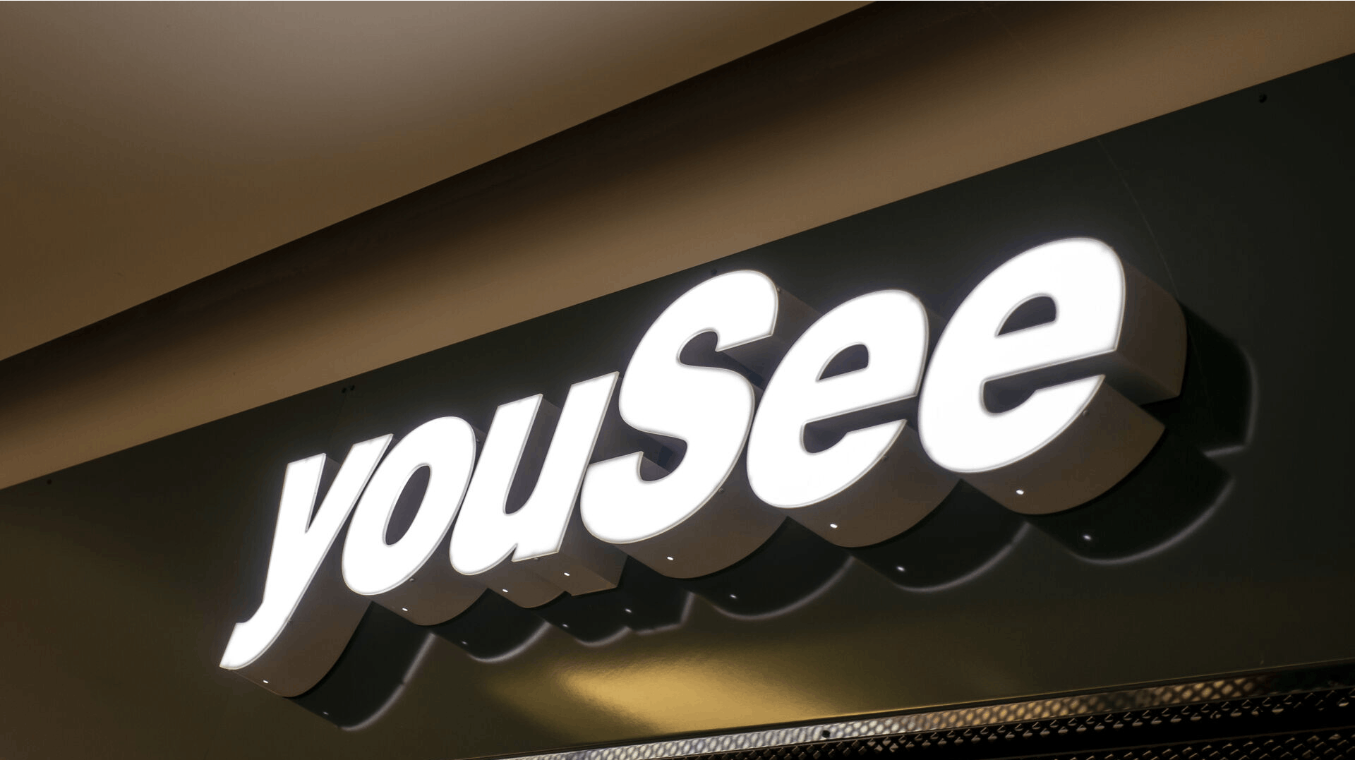 Yousee i Fisketorvet. YouSee, der er en del af TDC Group, tilbyder tv, bredbånd og telefoni via kabelnettet og mobiltelefoni.
