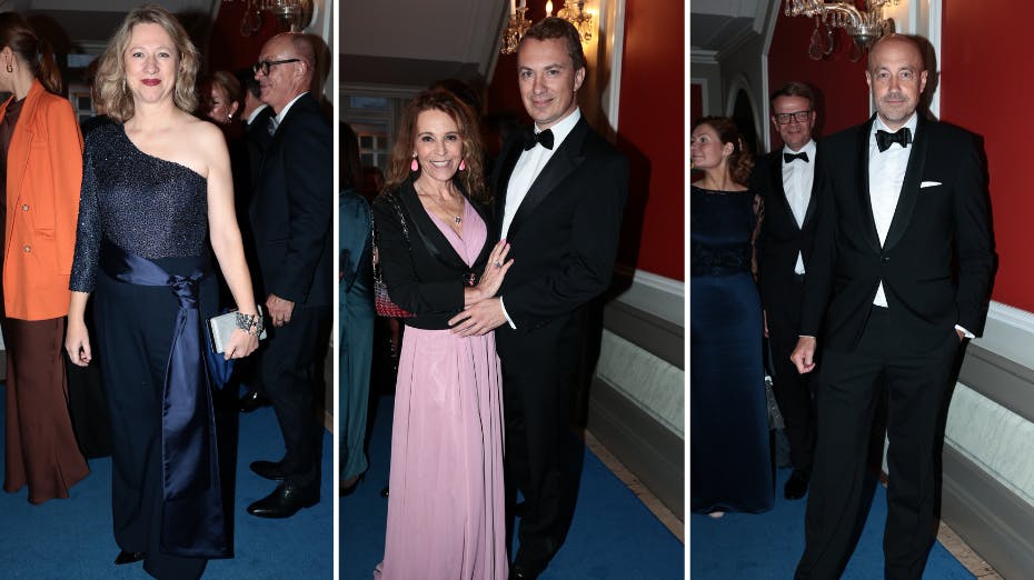 Gæsterne ankommer til gallamiddag. 