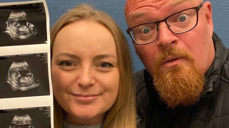 Rene Pehrson og hans kone Jannie Møller Pehrson venter en datter.