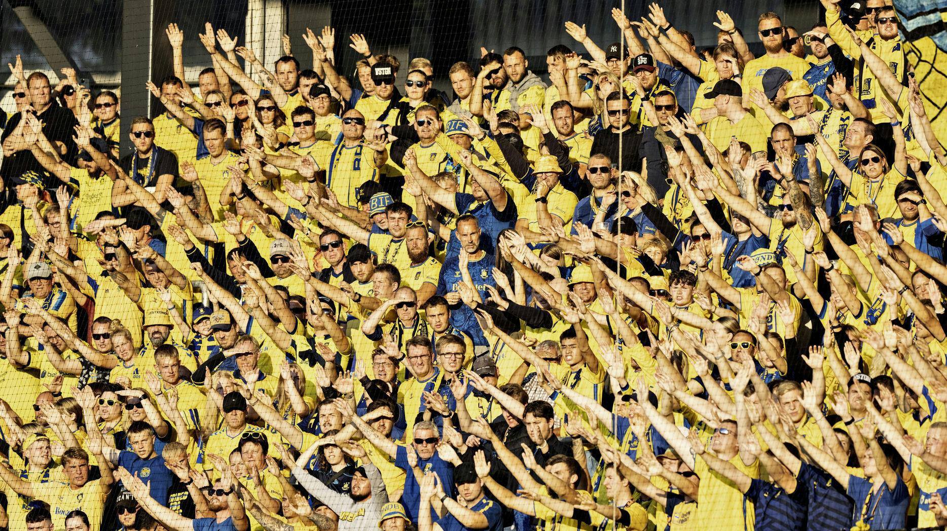Sy vBrøndby-fans har fået en dom efter overfald på FCK-fans. 