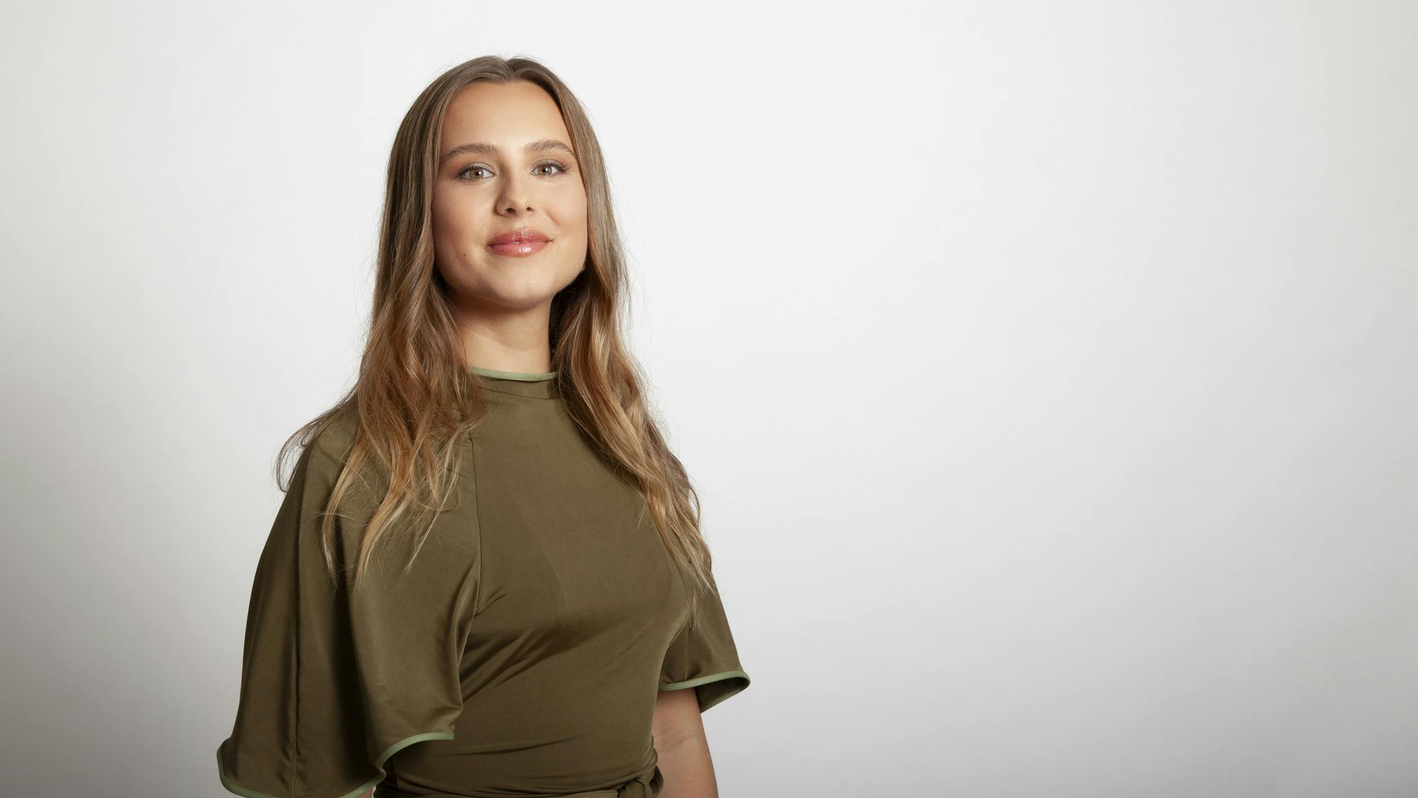 Her er Emma Sofie Nielsen, der er den ene af de to nye "Bachelorette"-kvinder.