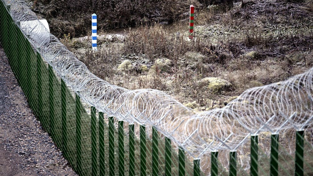 Finland har planer om at opsætte 200 kilometer hegn ved landets 1340 kilometer lange grænse til Rusland. Noget af hegnet er allerede sat op. (Arkivfoto)