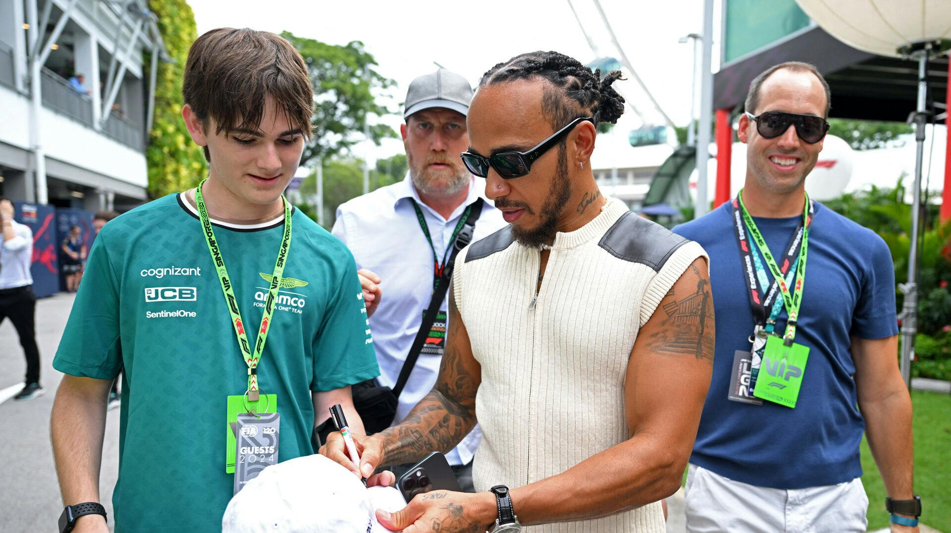 Lewis Hamilton ligger øjeblikkeligt nummer seks i VM-stillingen. 