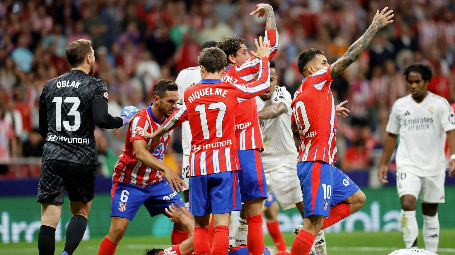 I søndagens Madrid-derby pådrog Robin Le Normand sig en traumatisk hovedskade, da han fik et kraftigt slag i hovedet i slutningen af kampen. Det skriver Atlético Madrid på sin hjemmeside.