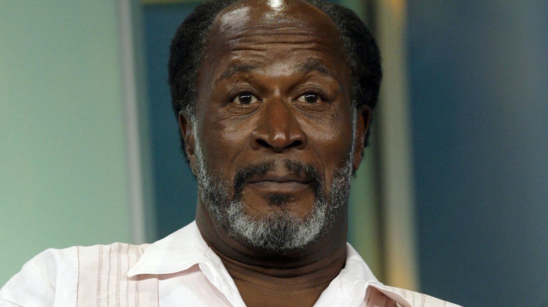 Den Emmy-nominerede skuespiller John Amos er død i en alder af 84 år. Det skriver John Amos' søn Kelly Christopher.
