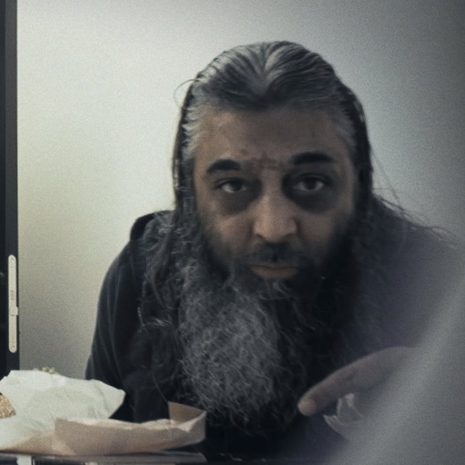 https://imgix.seoghoer.dk/2024-10-01/Den-sorte-svane-tv-2-fasar-abrar-raja.png