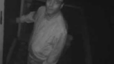 Politiet efterlyser denne mand, som de mener har forsøgt at begå indbrud flere steder i Jylland.