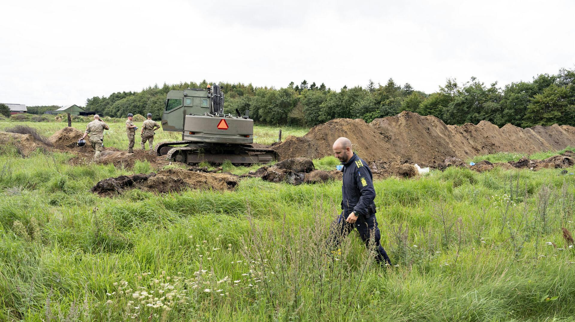 I en ny dokumentar anklager flere tidligere ansatte på Viegård Stutteri ejeren John Byrialsen for chikane, vold og voldtægt.