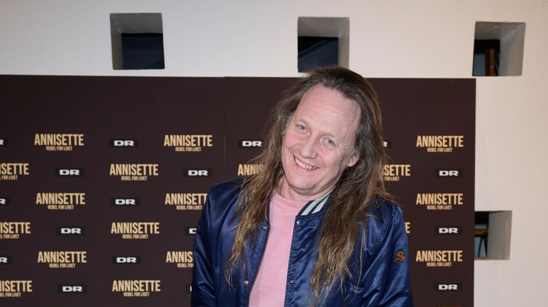 Jesper Binzer har fået en ny kæreste.