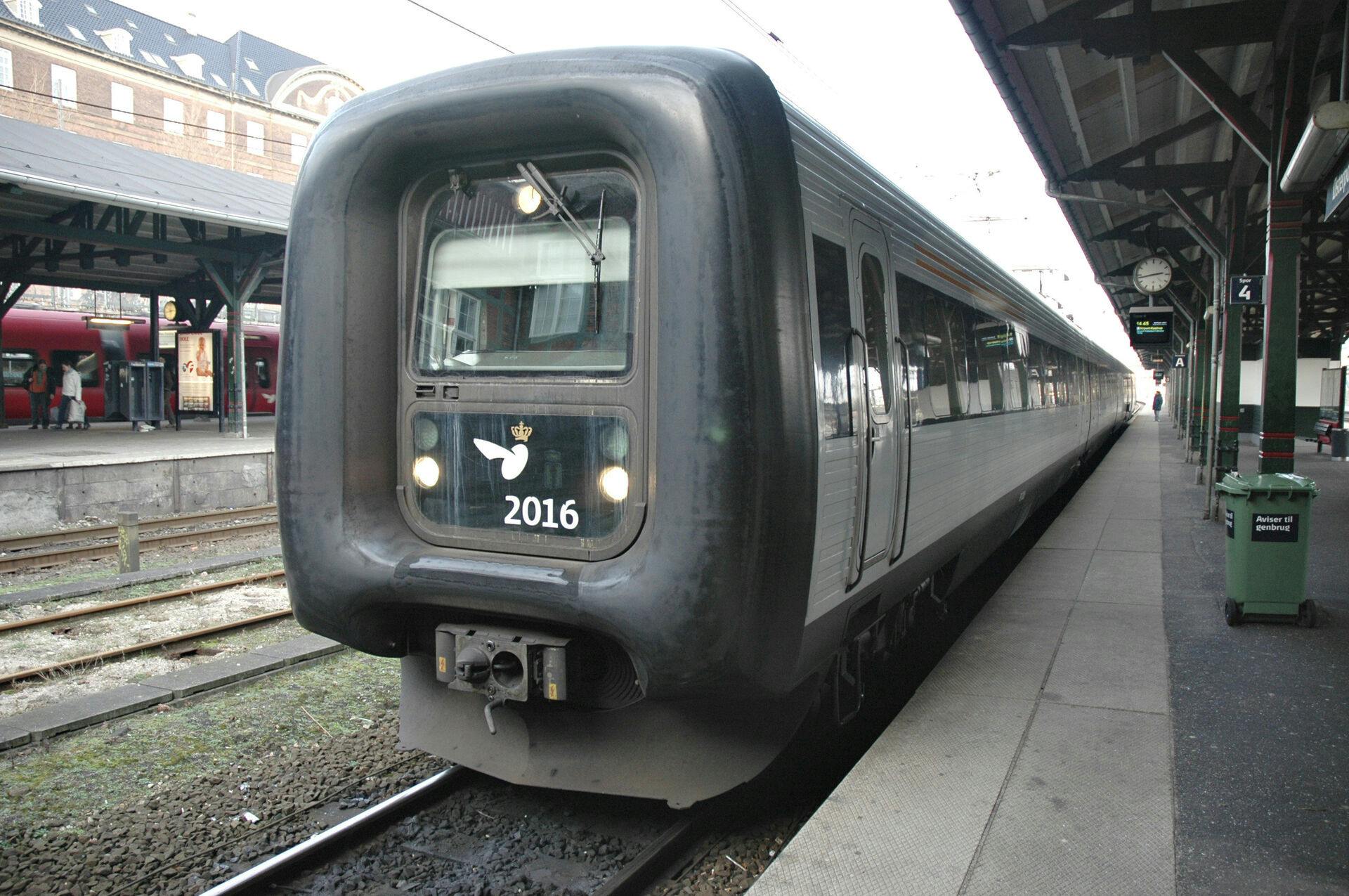 En 33-årig mand risikerer at blive udvist af Danmark, efter han har erkendt, at han voldtog en kvinde denne sommer. Den foregik tidligt om morgenen i et tog på vej fra Helsingør til Nørreport Station.