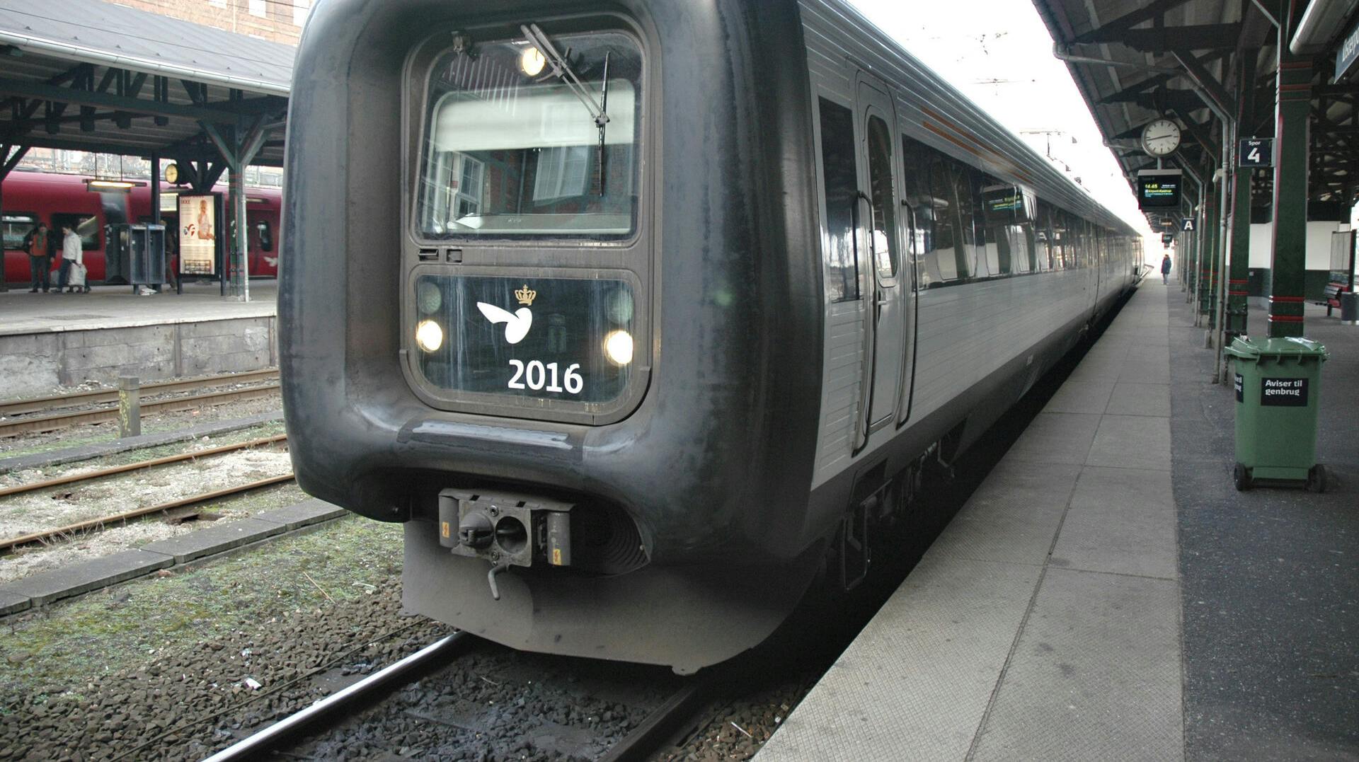 En 33-årig mand risikerer at blive udvist af Danmark, efter han har erkendt, at han voldtog en kvinde denne sommer. Den foregik tidligt om morgenen i et tog på vej fra Helsingør til Nørreport Station.