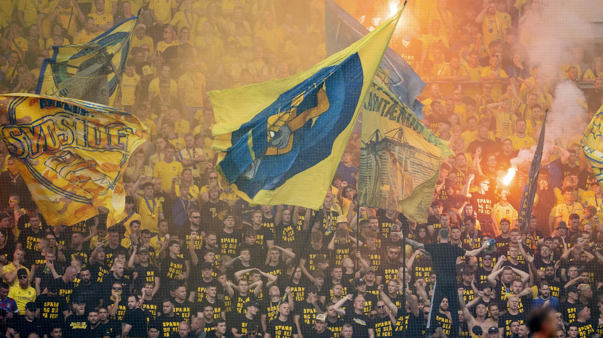 Brøndby IFs fans under 3F Superliga-kampen mellem FC København og Brøndby IF i Parken i København, søndag den 1. september 2024.. (Foto: Mads Claus Rasmussen/Ritzau Scanpix)