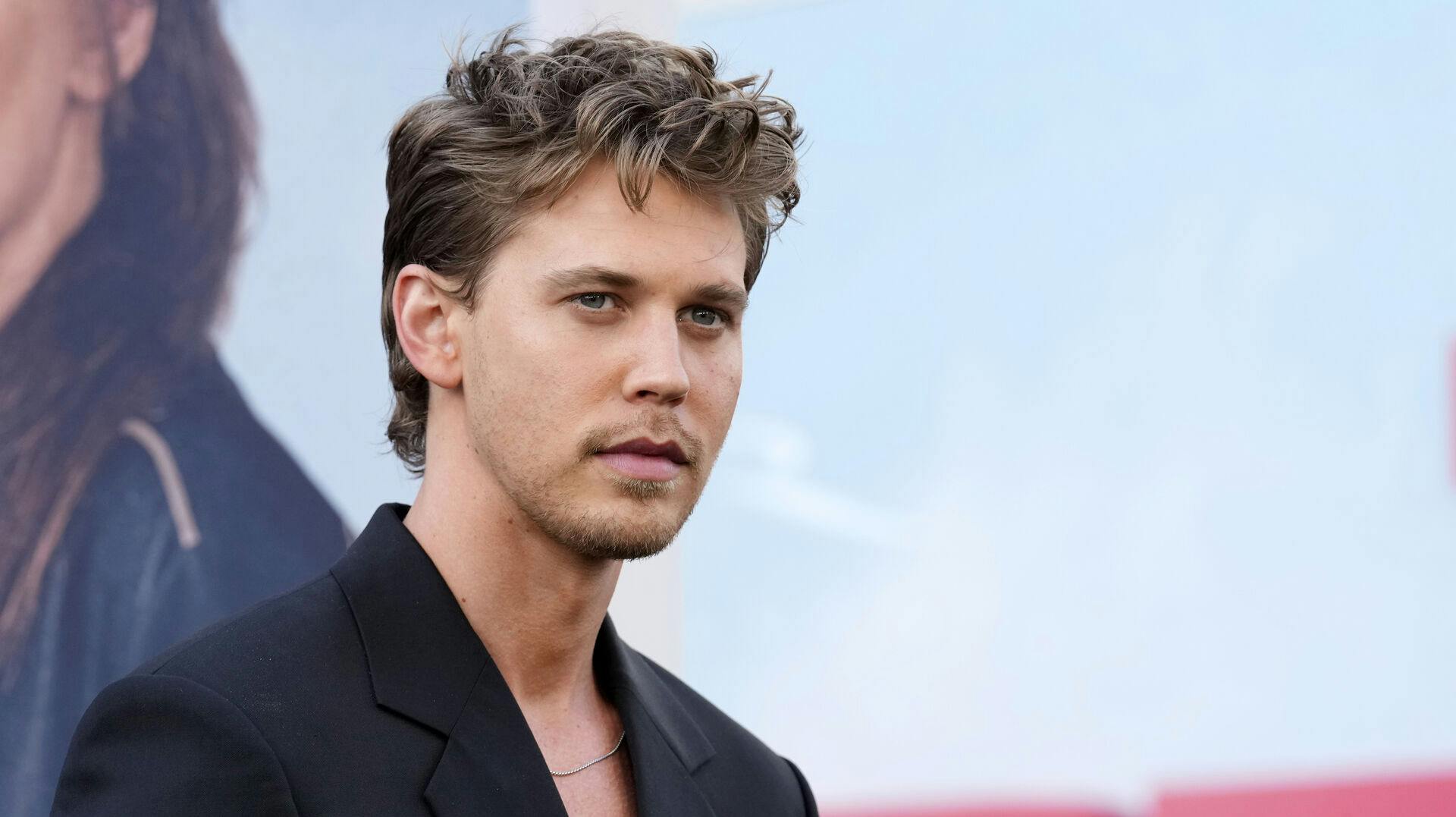 Austin Butler danner normalt par med Kaia Gerber.