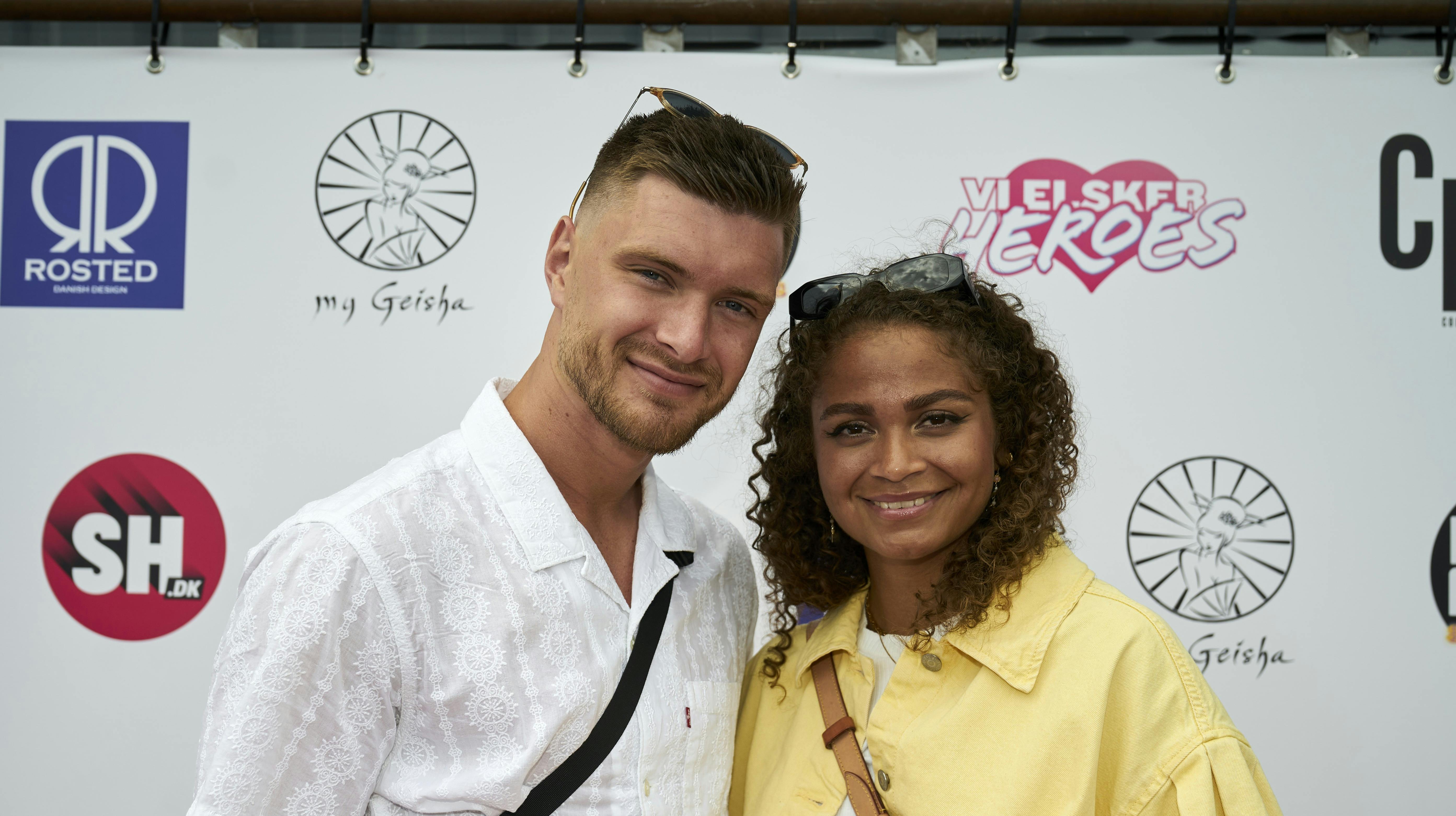 Emil Honoré og Alberte skal være forældre.