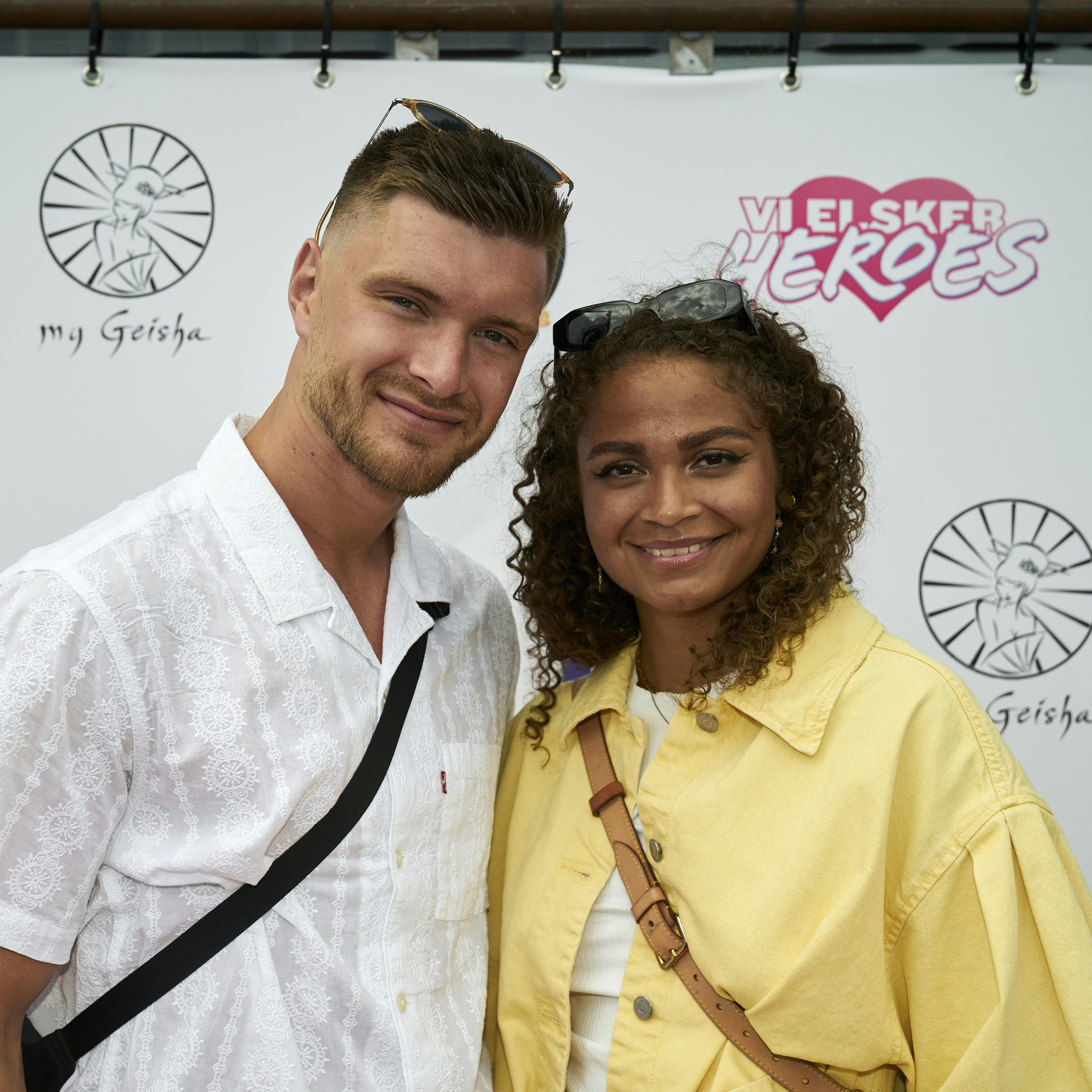 Emil Honoré og Alberte skal være forældre.