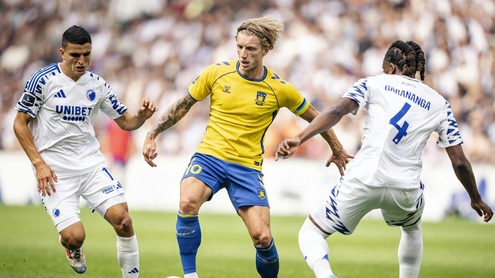 I Brøndbys 3-1 nederlag til FC København i Parken den 1. september, var Daniel Wass stadig anfører for Brøndby. Det er han ikke længere, og fravalget af ham har været hårdt.