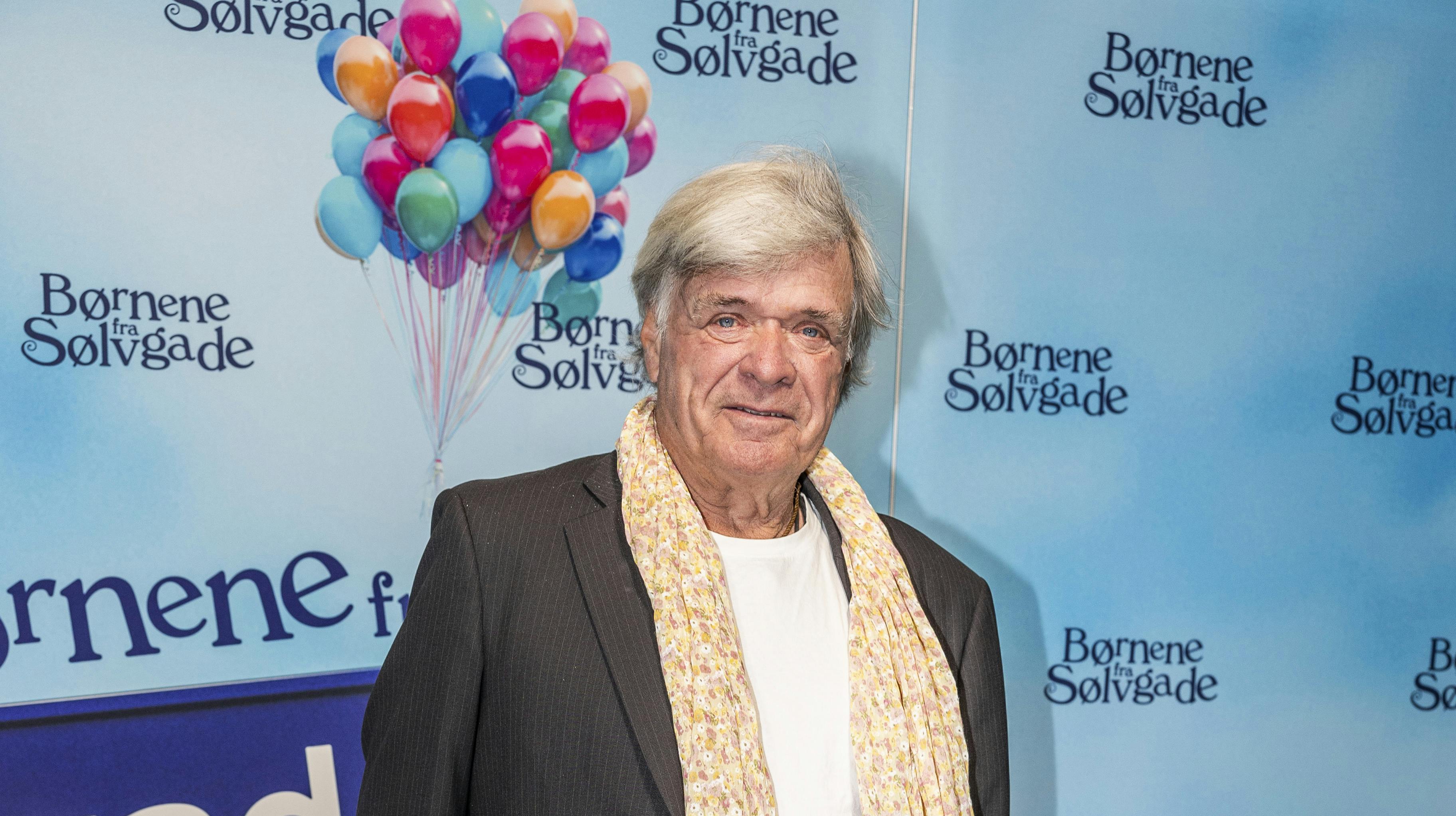 Den 77-årige skuespiller medvirker i filmatiseringen af René Toft Simonsen bogserie "Børnene på Sølvgade". 