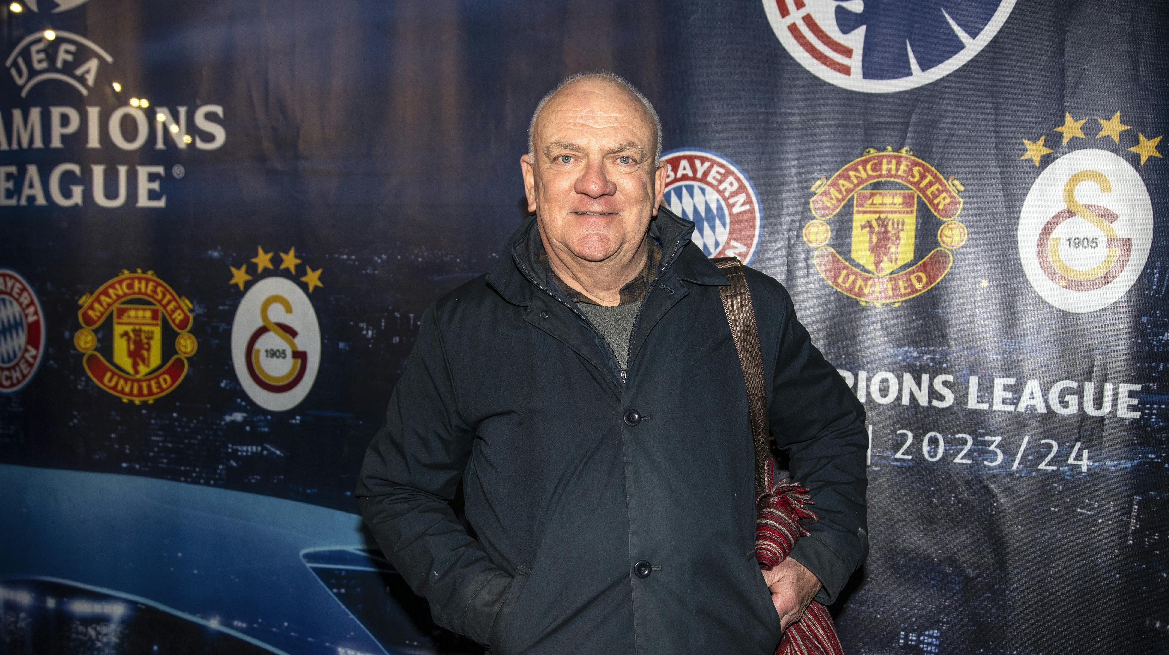 75-årige Flemming Toft er ikke på vej på pension, blot fordi tiden på TV2 er overstået. Den ikoniske kommentator fortsætter på fodboldmediet Campo.