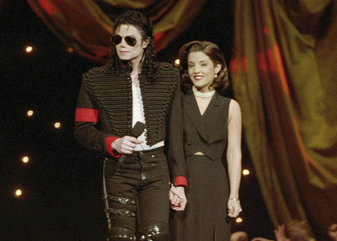 Lisa Marie Presley og Michael Jackson blev skilt i 1996.