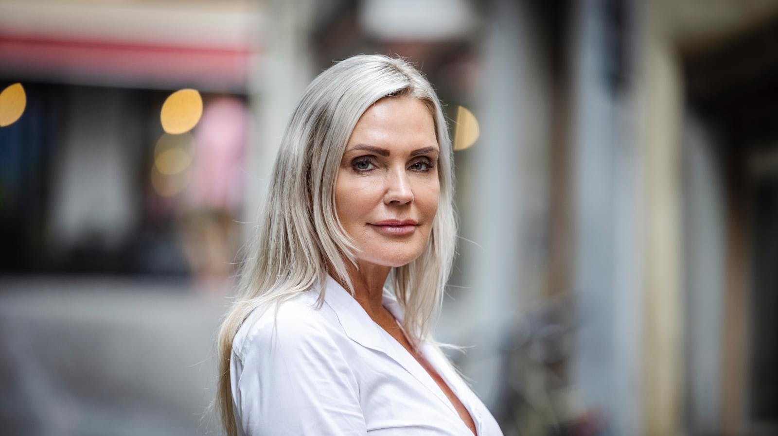 Janni Ree nyder tilværelsen sammen med sin store kærlighed Jeppe Stokholm og glæder sig til at holde jul i Lalandia.