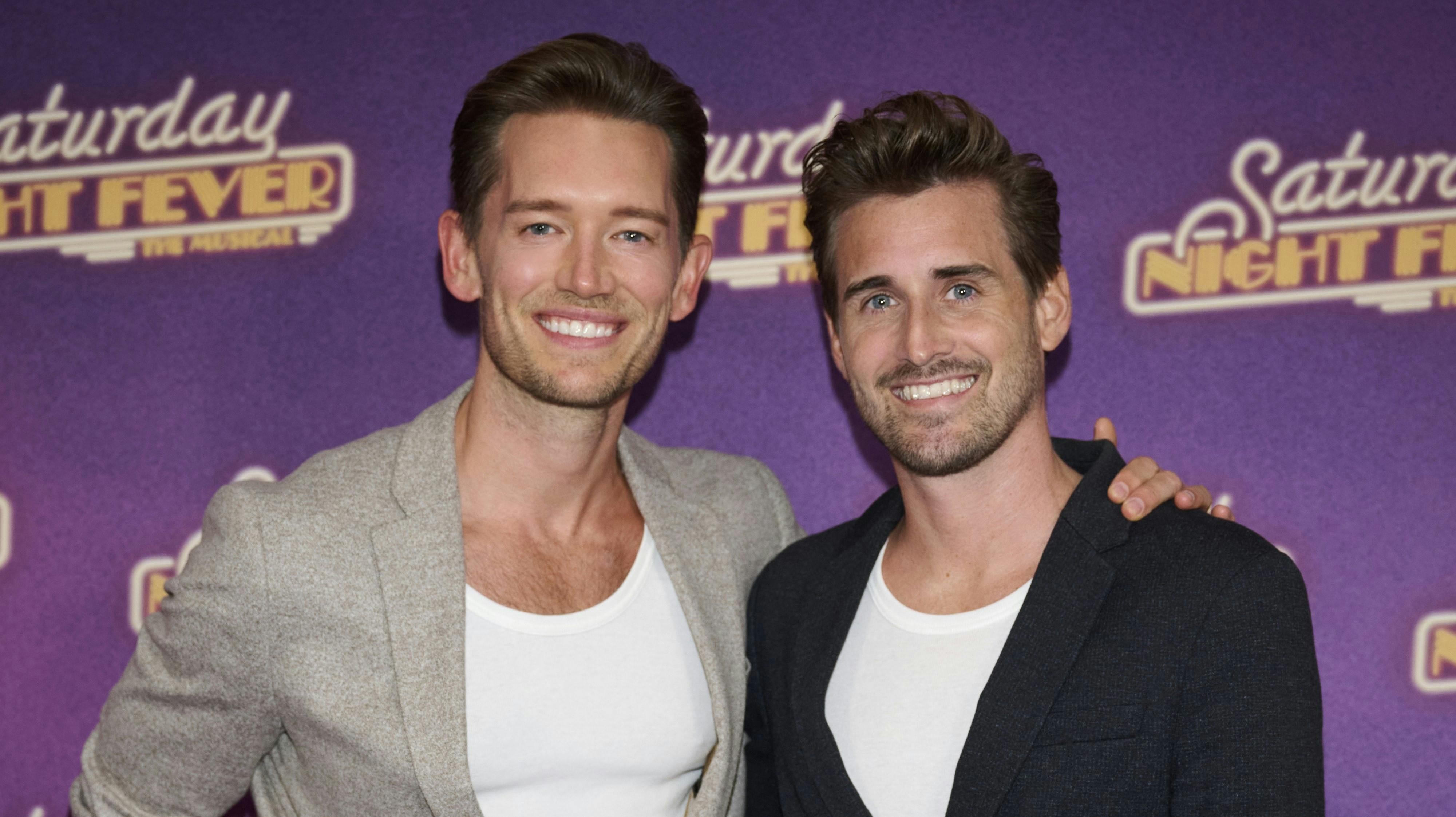 Frederik Haun og Morten Kjeldgaard er fortsat ikke registreret som forældre til tvillingerne. Nu er de blevet tvunget til at få foretaget en dna-test, så de i sidste ende kan stå som forældre på papiret.