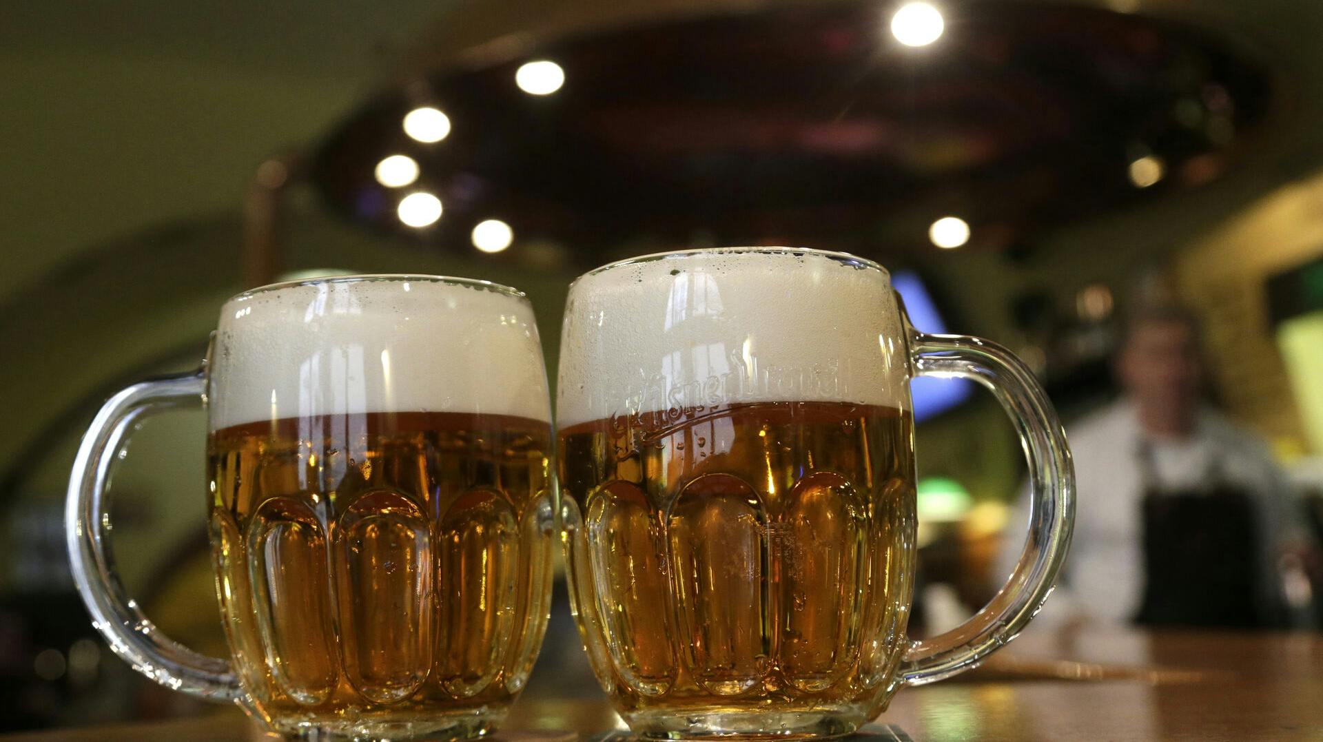 I håbet om at tiltrække mere "kultiverede turister", forbyder Prag nu guidede pub crawls mellem klokken 22 og 6 om morgenen.