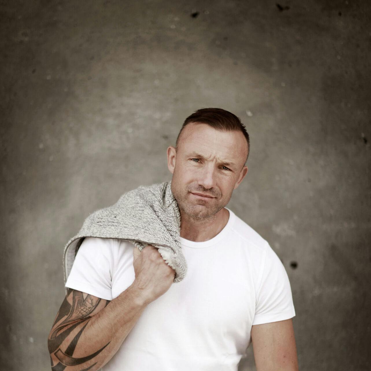 Tidligere bokser, Mikkel Kessler er vokset op med flere personer, som kom i problemer med lovens lange arm. Flere af dem blev senere dømt for alvorlig kriminalitet.