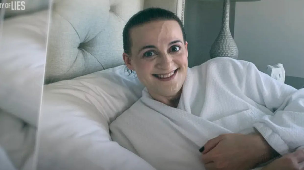 En ny dokumentarserie undersøger den vanvittige historie om manuskriptforfatter Elisabeth Finch, der løj sig kræftsyg og påstod, at hendes bror havde begået selvmord. 