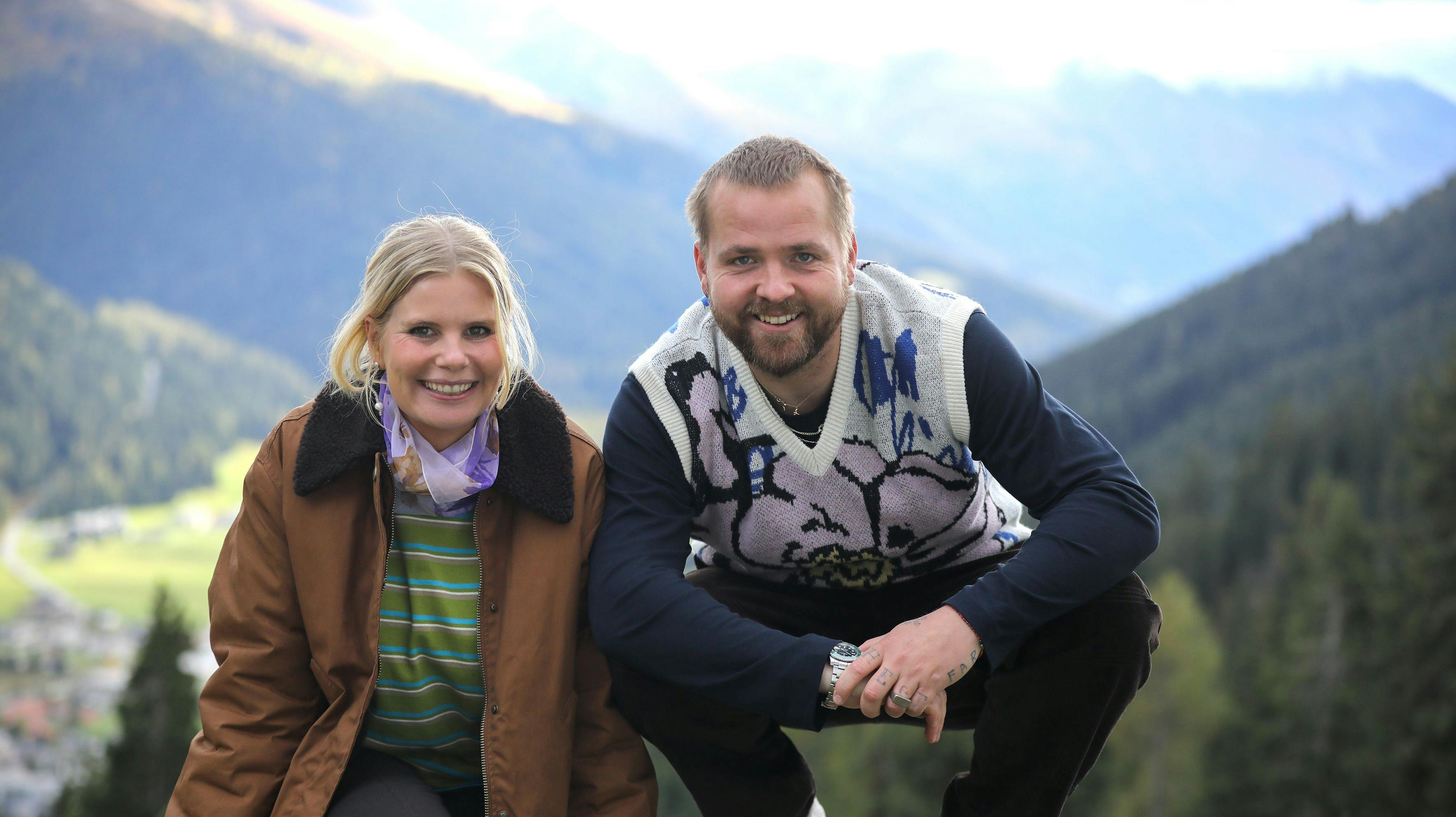 Sofie Linde & Joakim Ingversen er værter på det nye tv-program 'Hotel Romantik', der kommer i 2025 på DR.