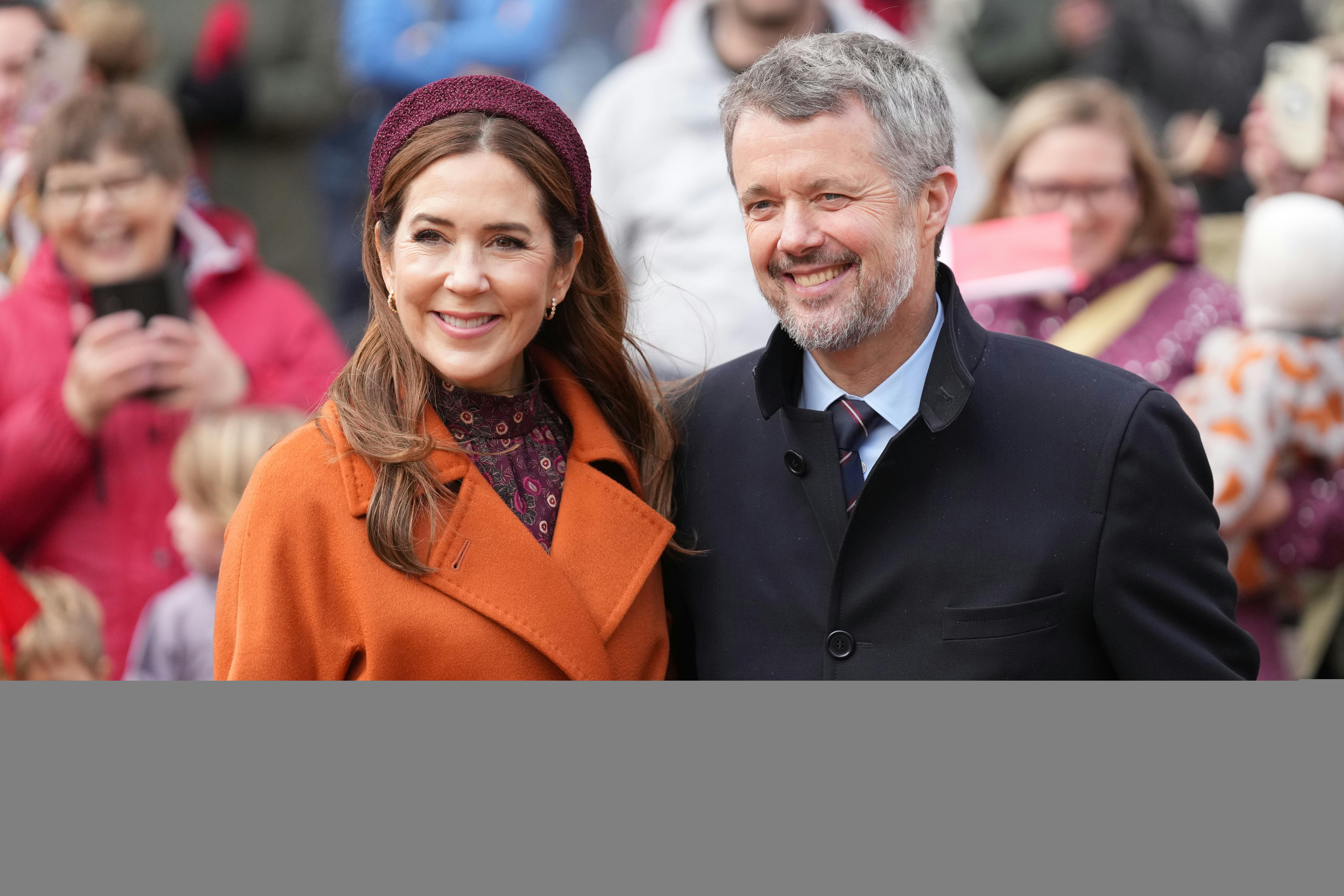 Kong Frederik og dronning Mary besøger det tyske parlament og møder det danske mindretal i Slesvig-Holsten.