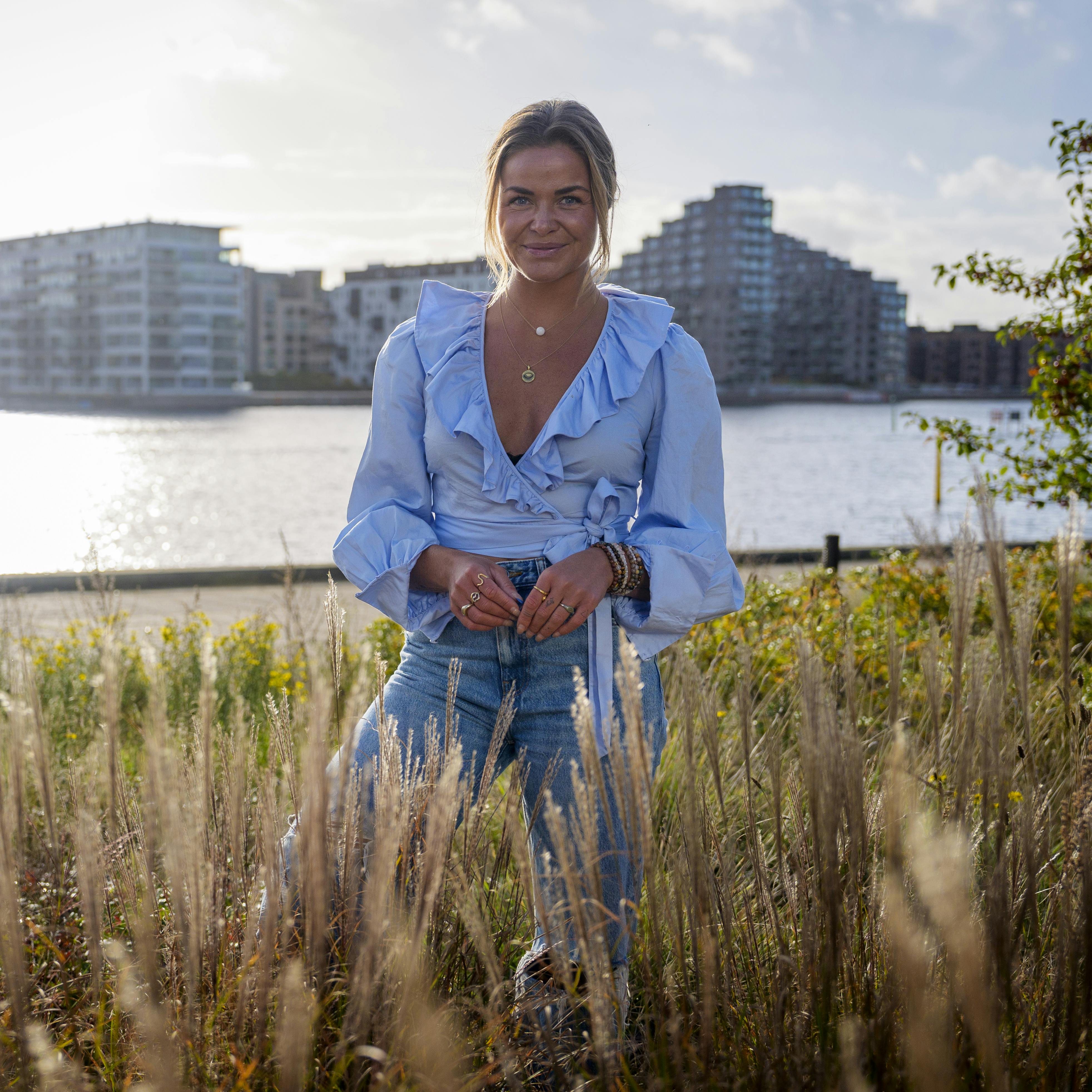 Ditte Julie søgte i flere år efter accept fra omverdenen, nu har hun fundet ro i sit autentiske jeg.