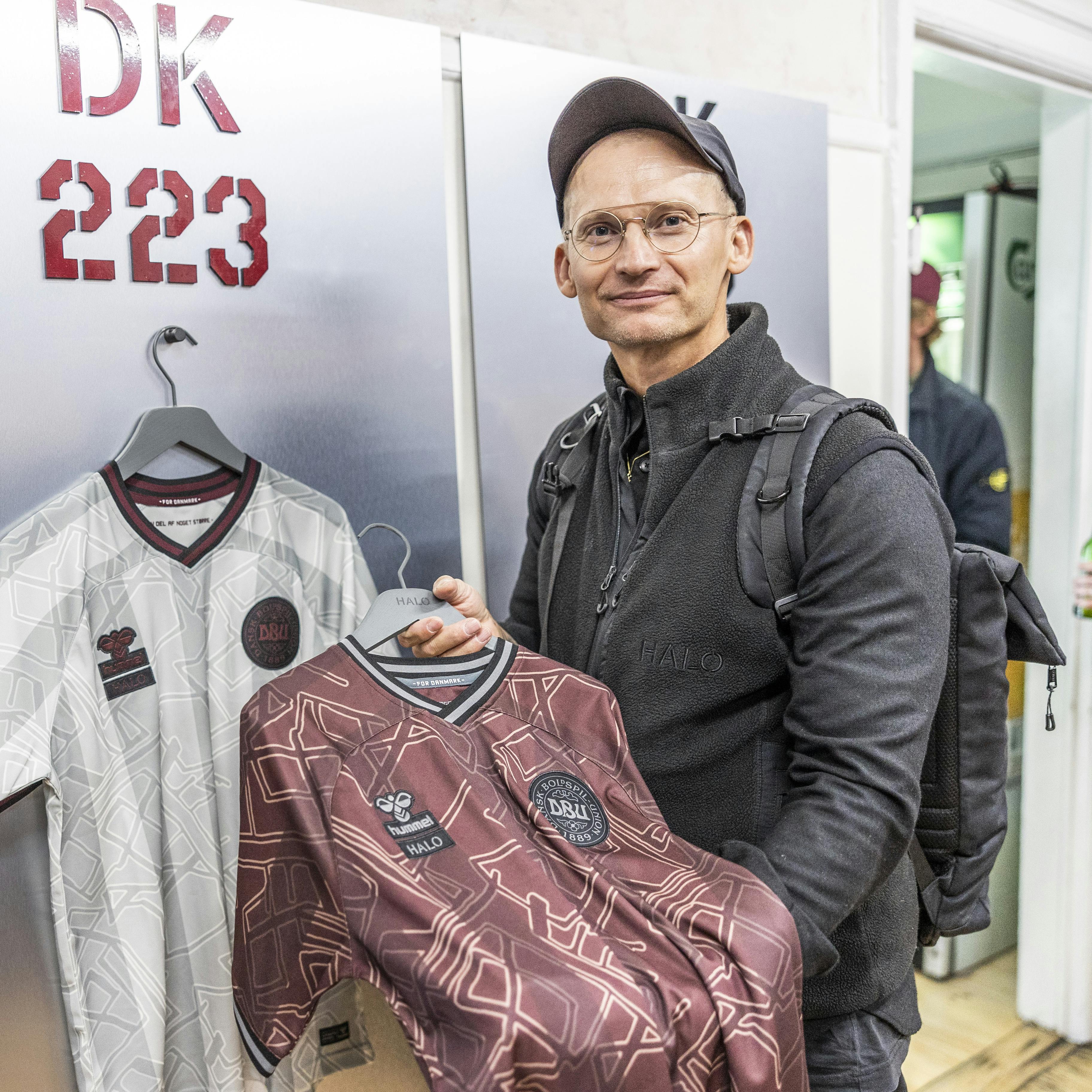 Christian Stadil svarer nu tilbage på Jim Lyngvilds anklager om, at han ikke åbner Harridslevgaard Slot nok op for almene folk.