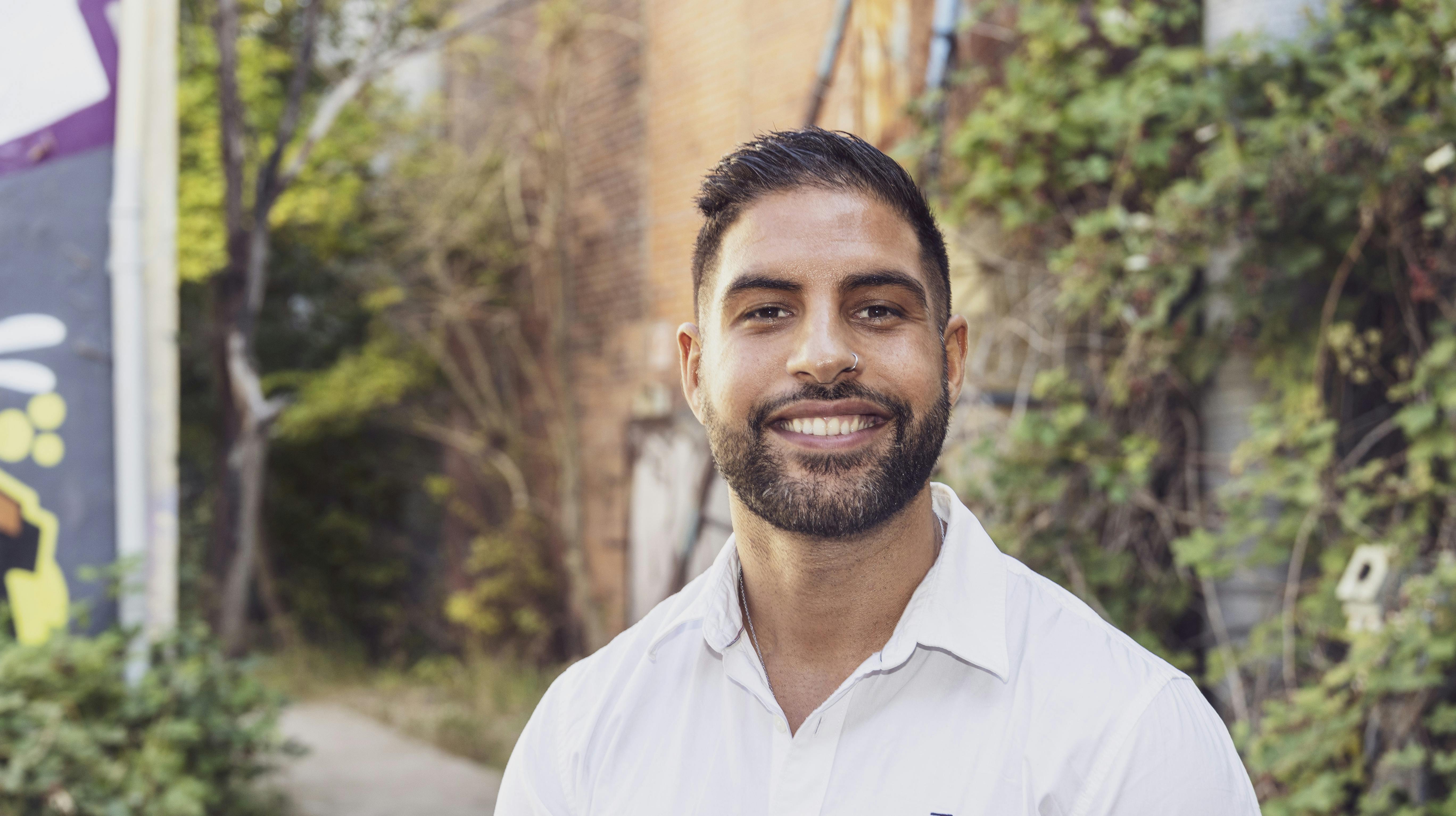 Fire måneder efter bruddet er Ninos Oraha glad - og sætter børnene først.