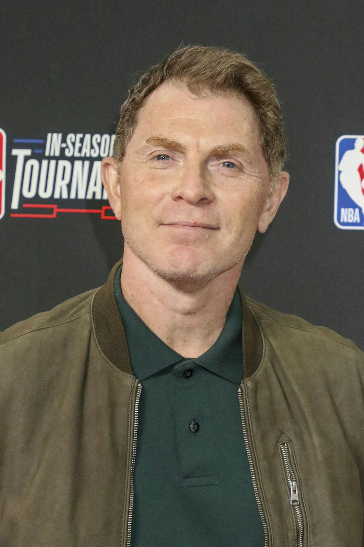 Bobby Flay påstår, at han altså aldrig inviterede Cavallari ud på en decideret date.