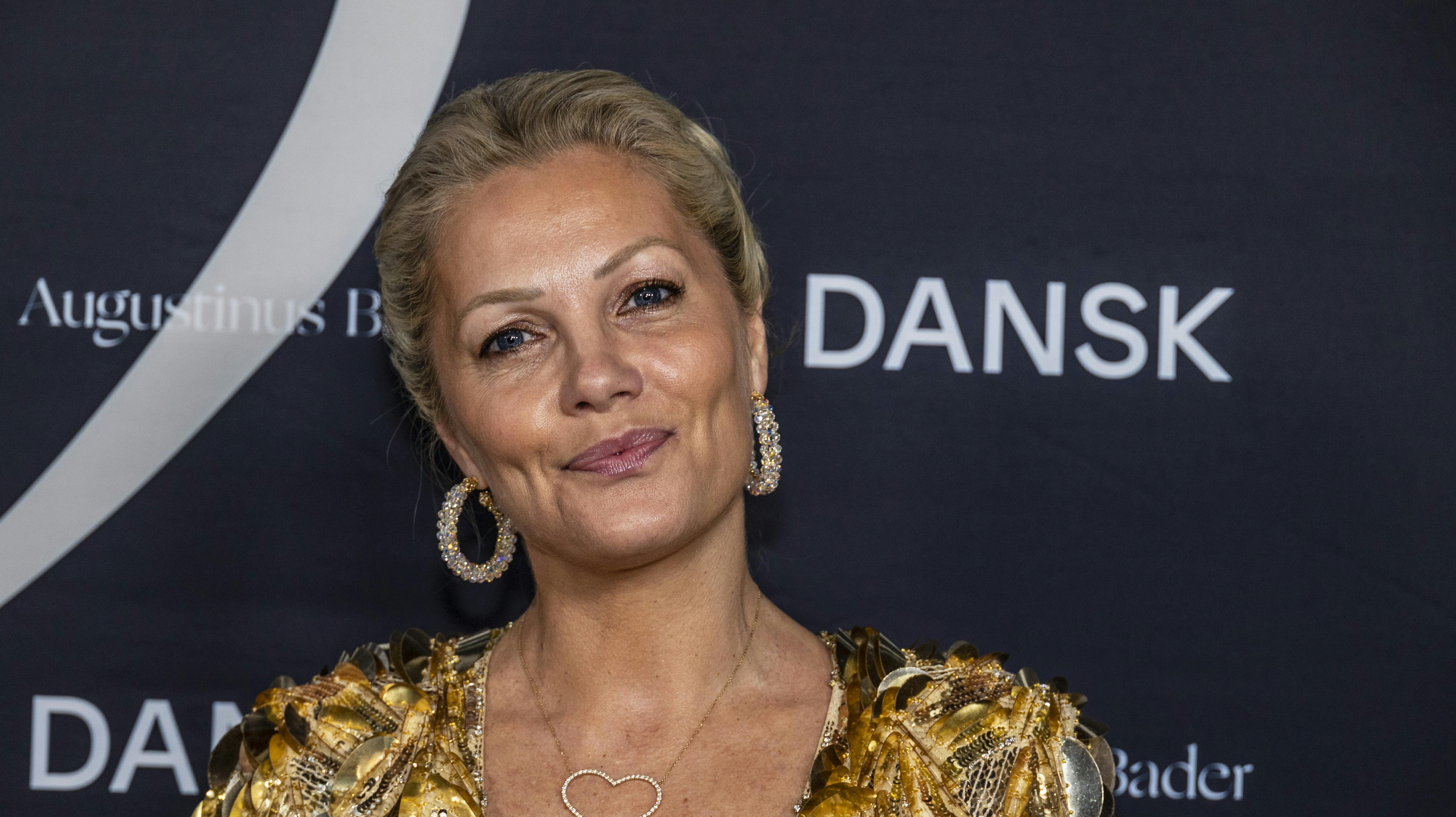 Tv-baronessen sætter for første gang ord på perioden, hvor hun var så ramt af en spiseforstyrrelse, at hun måtte indlægges på en fashionabel privatklinik i Surrey. 