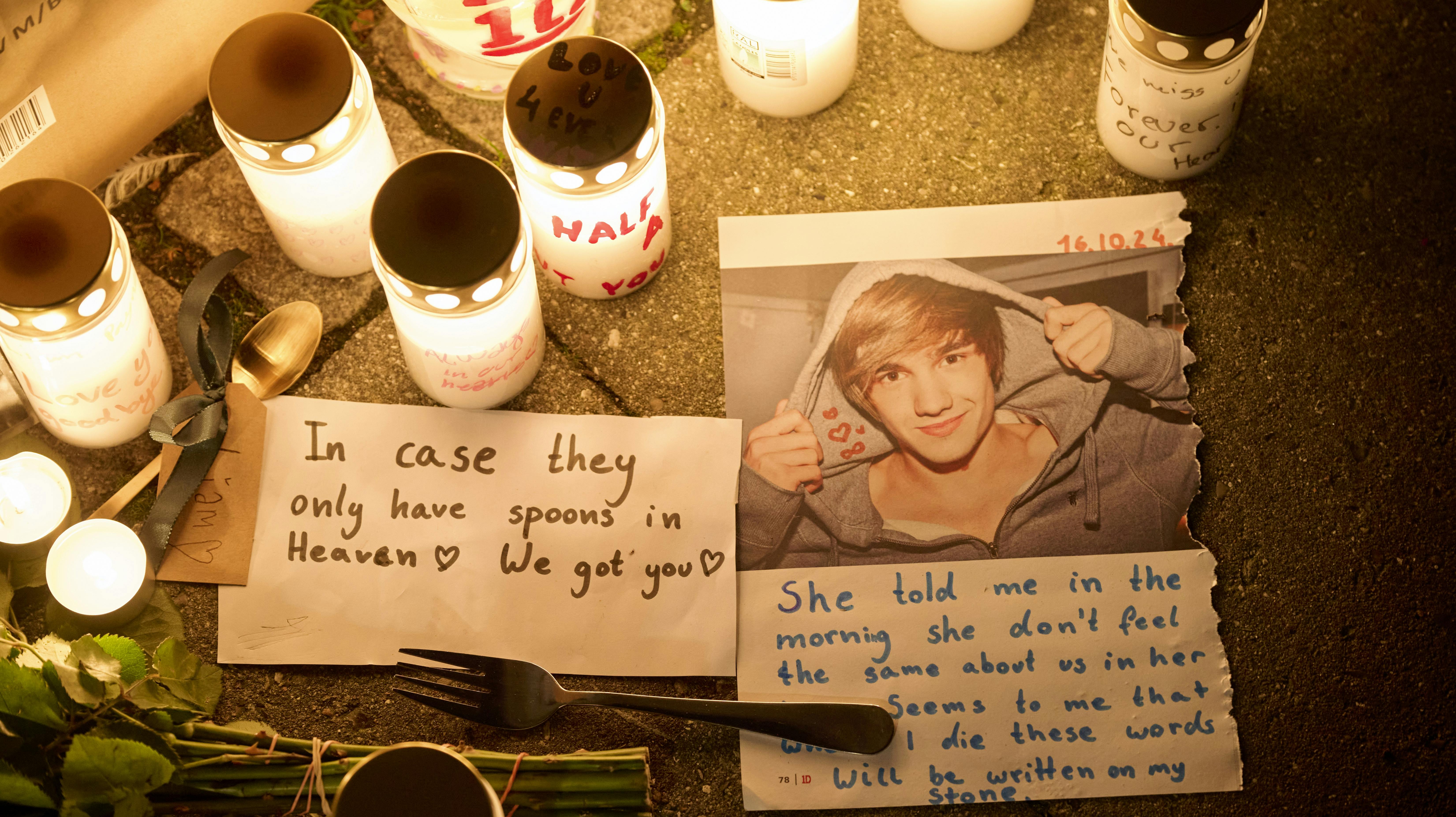 Opgavebeskrivelse: Mindehøjtidelighed for Liam PayneSted: Forum, KøbenhavnFotograf: Lars H. LaursenJournalist: Oliver MorellOptagelsedato: 2024.10.17