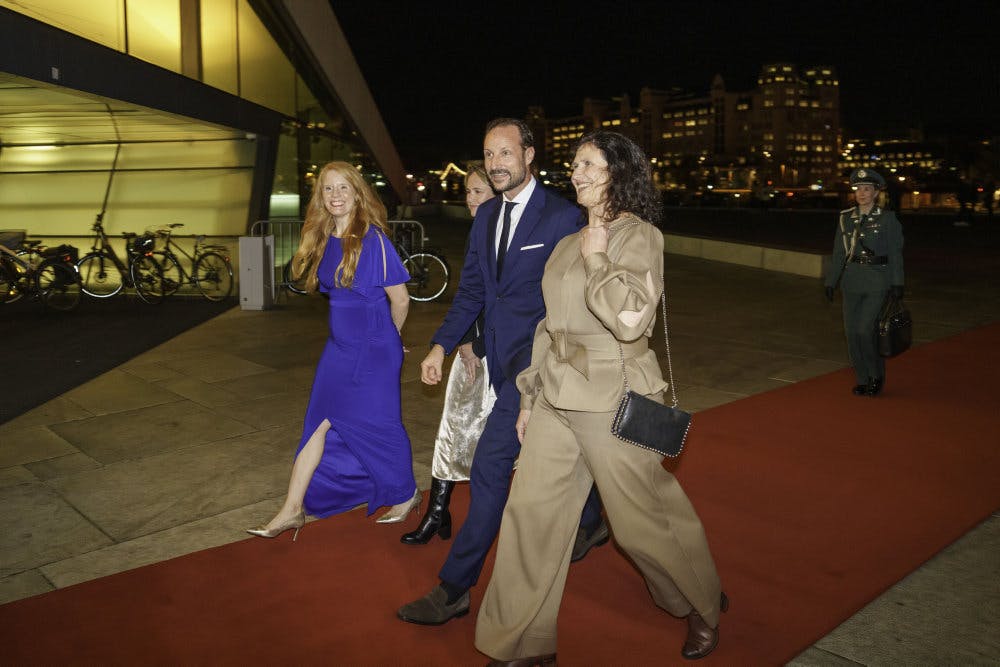 Kronprins Haakon svarede torsdag på spørgsmål om kronprinsesse Mette-Marits søn Marius Borg Høiby, da han var i Operaen i Oslo.