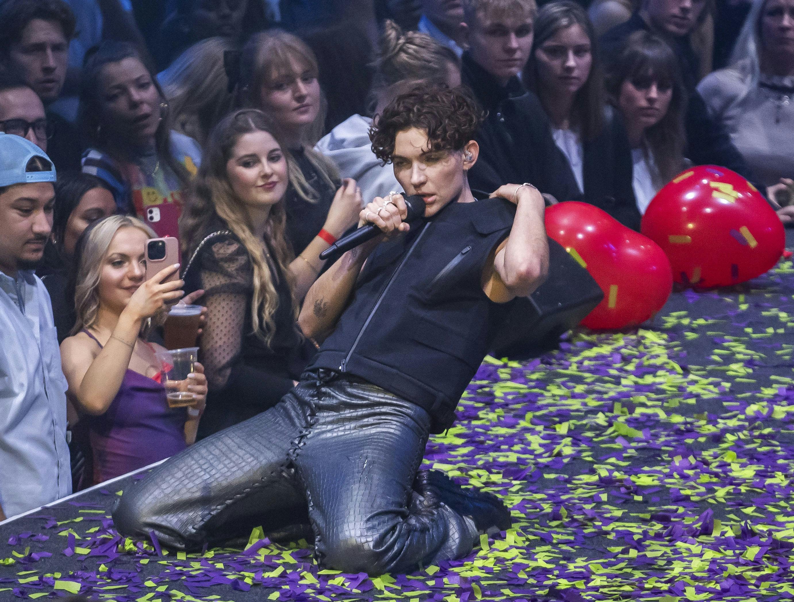 OPGAVE: Rød løber og show-dækning af EchoPrisen 2023STED: Østerbrohuset, Århusgade 103 København ØJOURNALIST: Caroline Andersen, Nikolaj Bonde og Nicklas LagerstorfFOTOGRAF: Hanne JuulDATO: 20240208